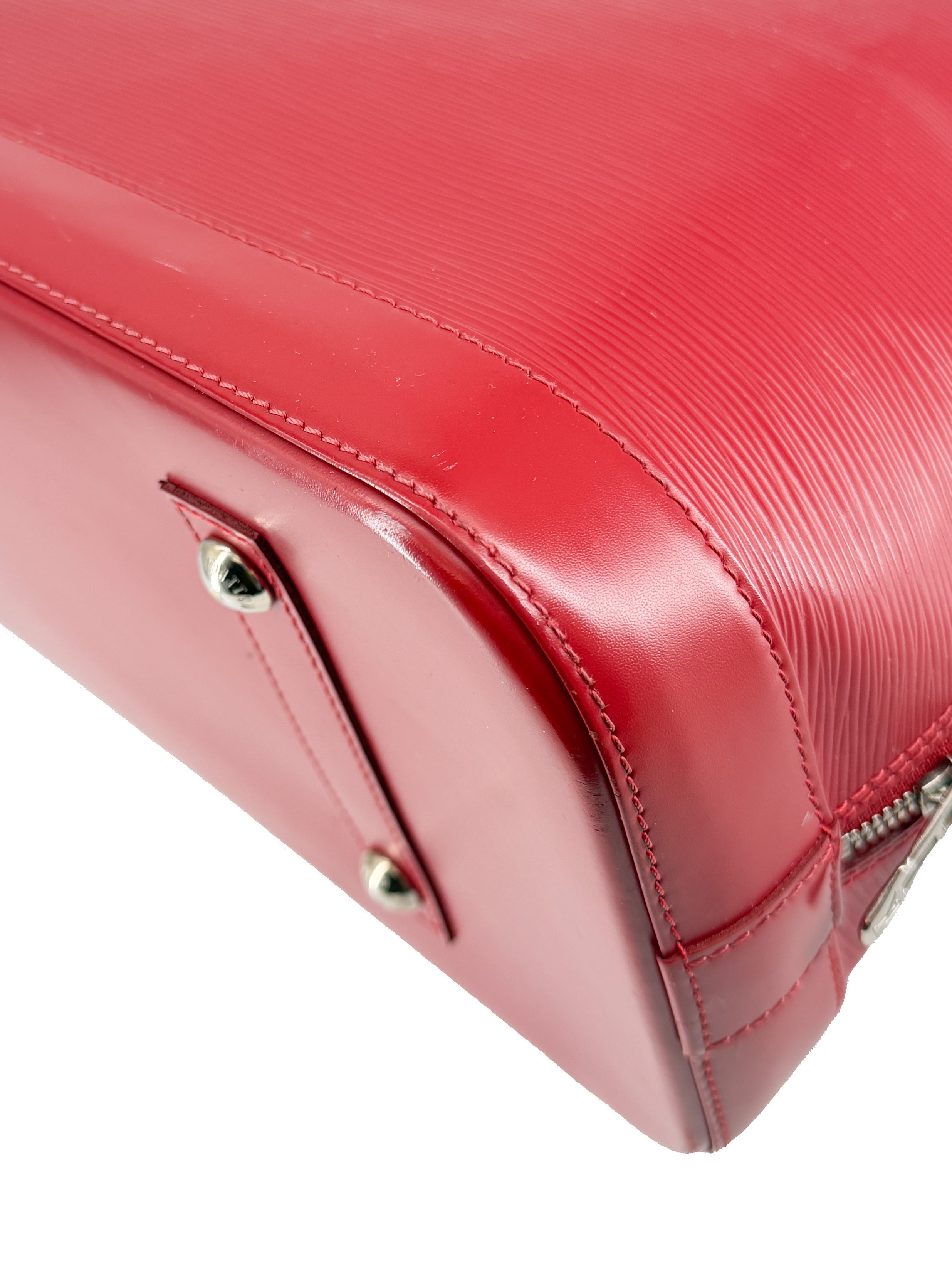 Louis Vuitton red epi Alma GM MI4182
