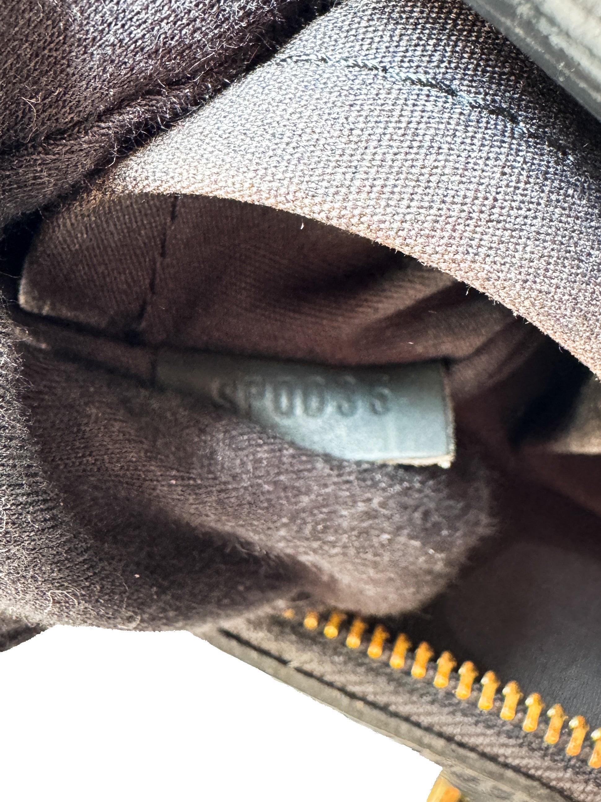 Louis Vuitton black epi speedy 25 SP0035