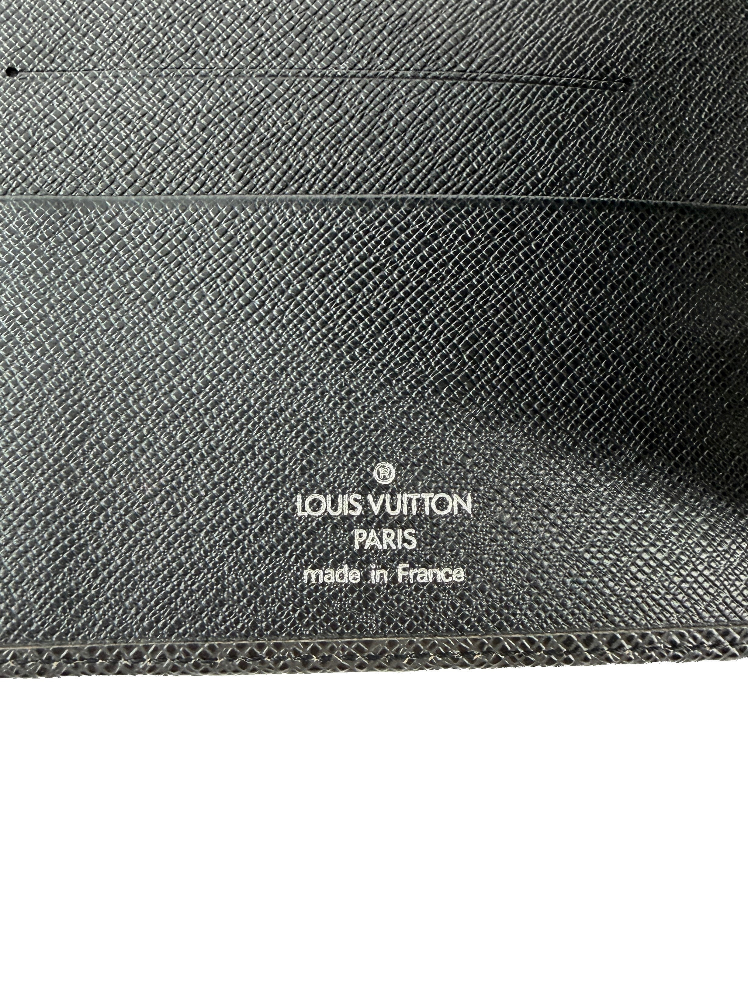 Louis Vuitton black Taiga leather medium ring agenda SP1001