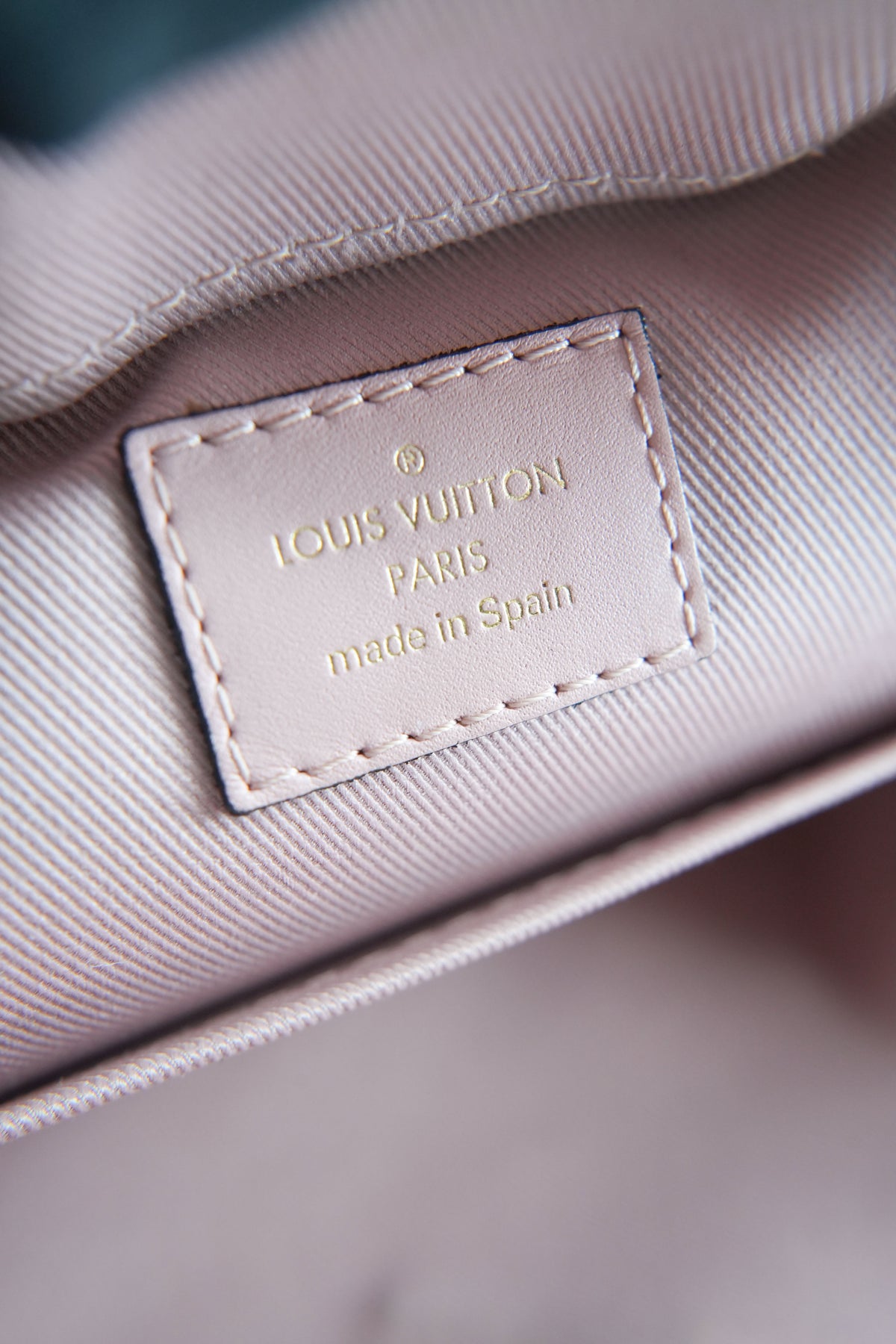 Louis Vuitton monogram pink Saintonge CA0139