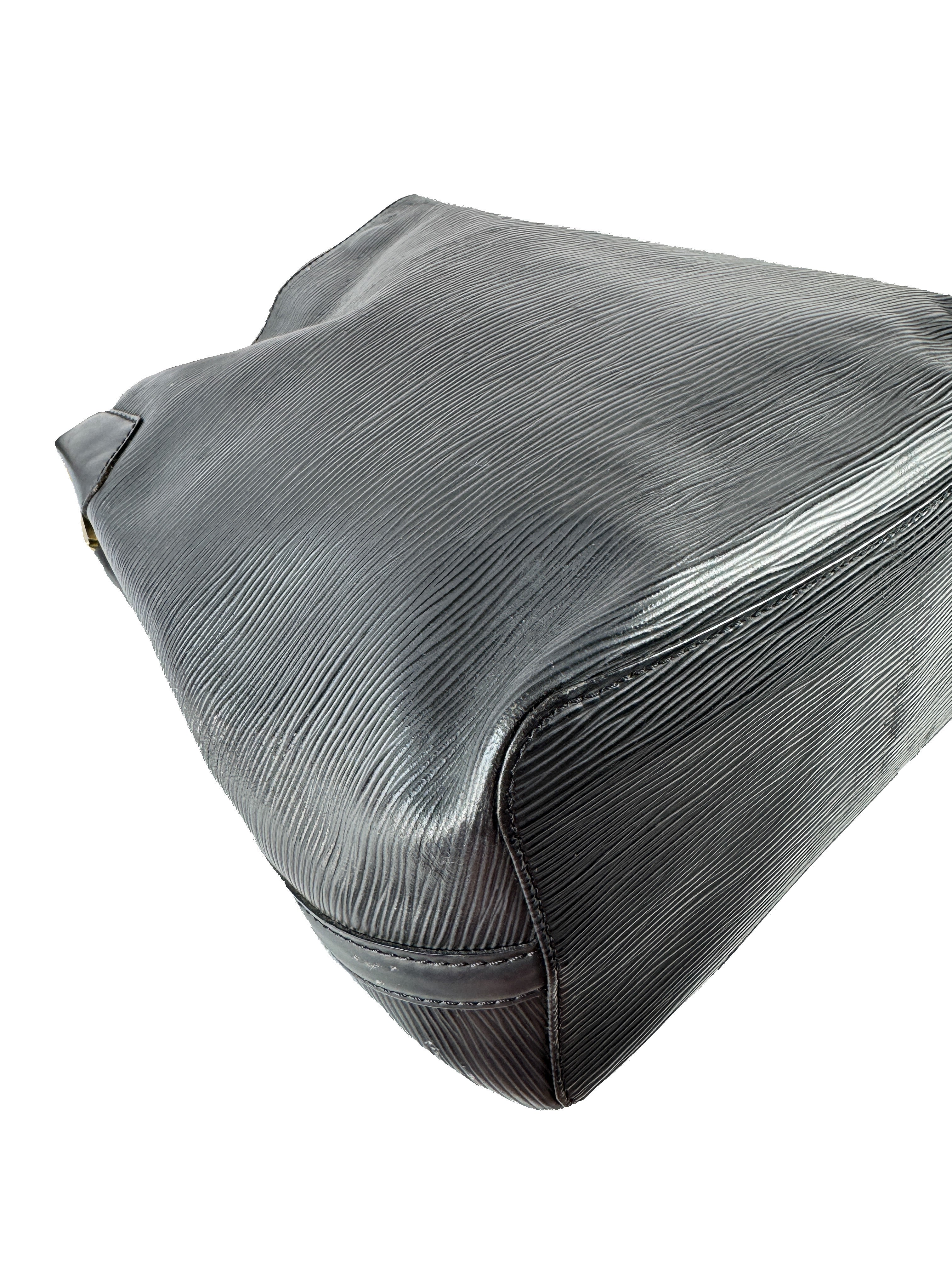 Louis Vuitton black Epi Mandala MM FL0065