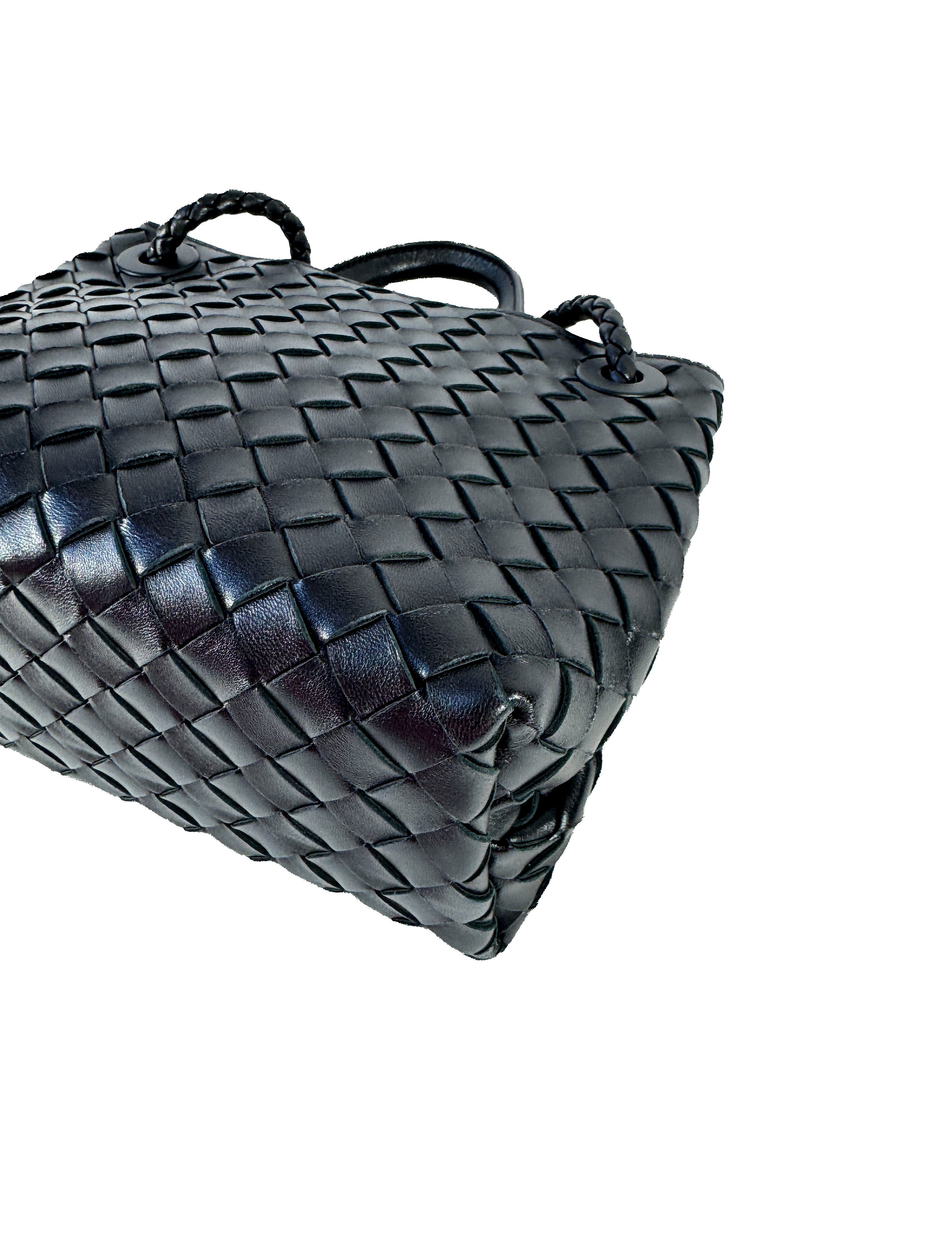 Bottega Veneta black Andiamo small tote A01080074L