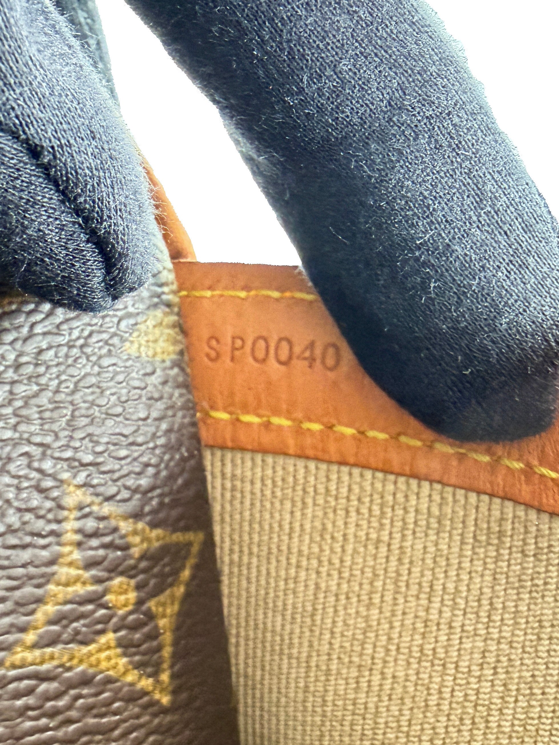 Louis Vuitton monogram Reporter GM SP0040