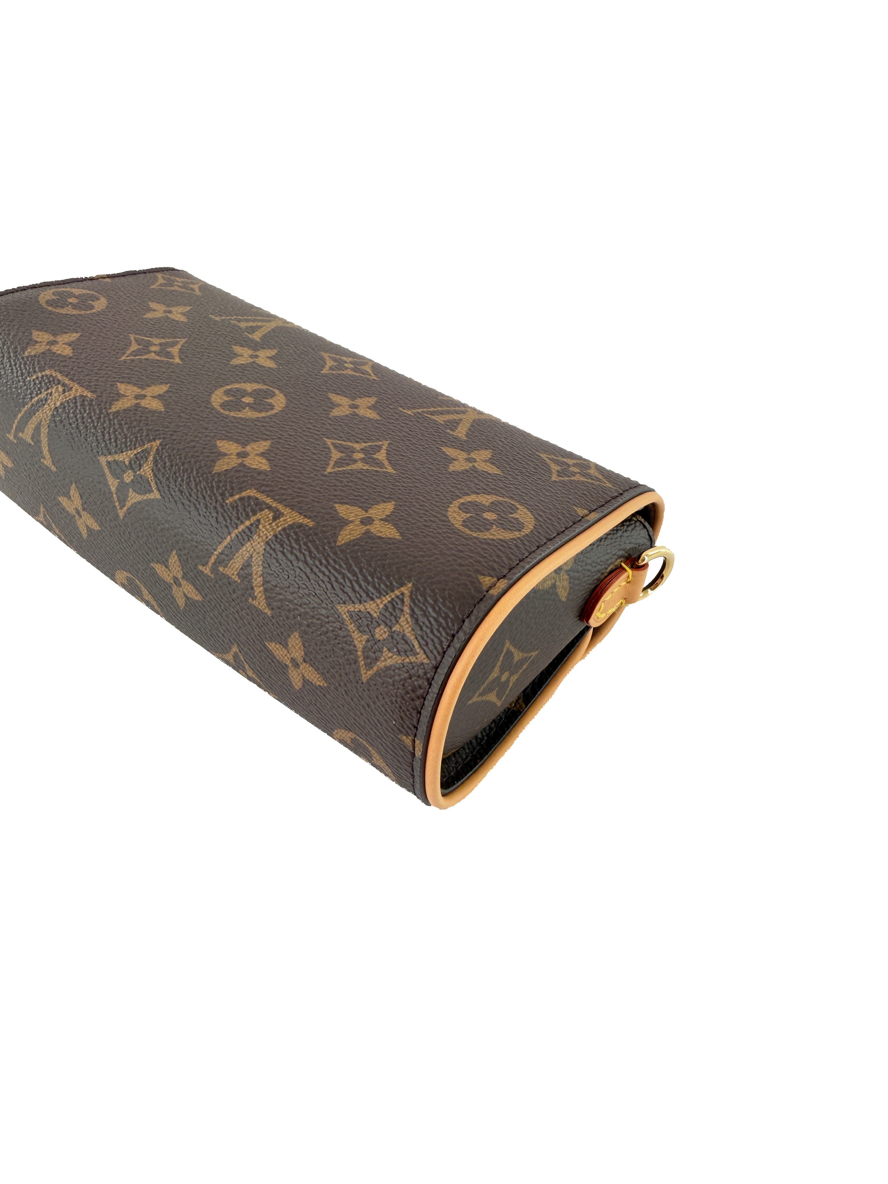 Louis Vuitton monogram pochette Camille NFC