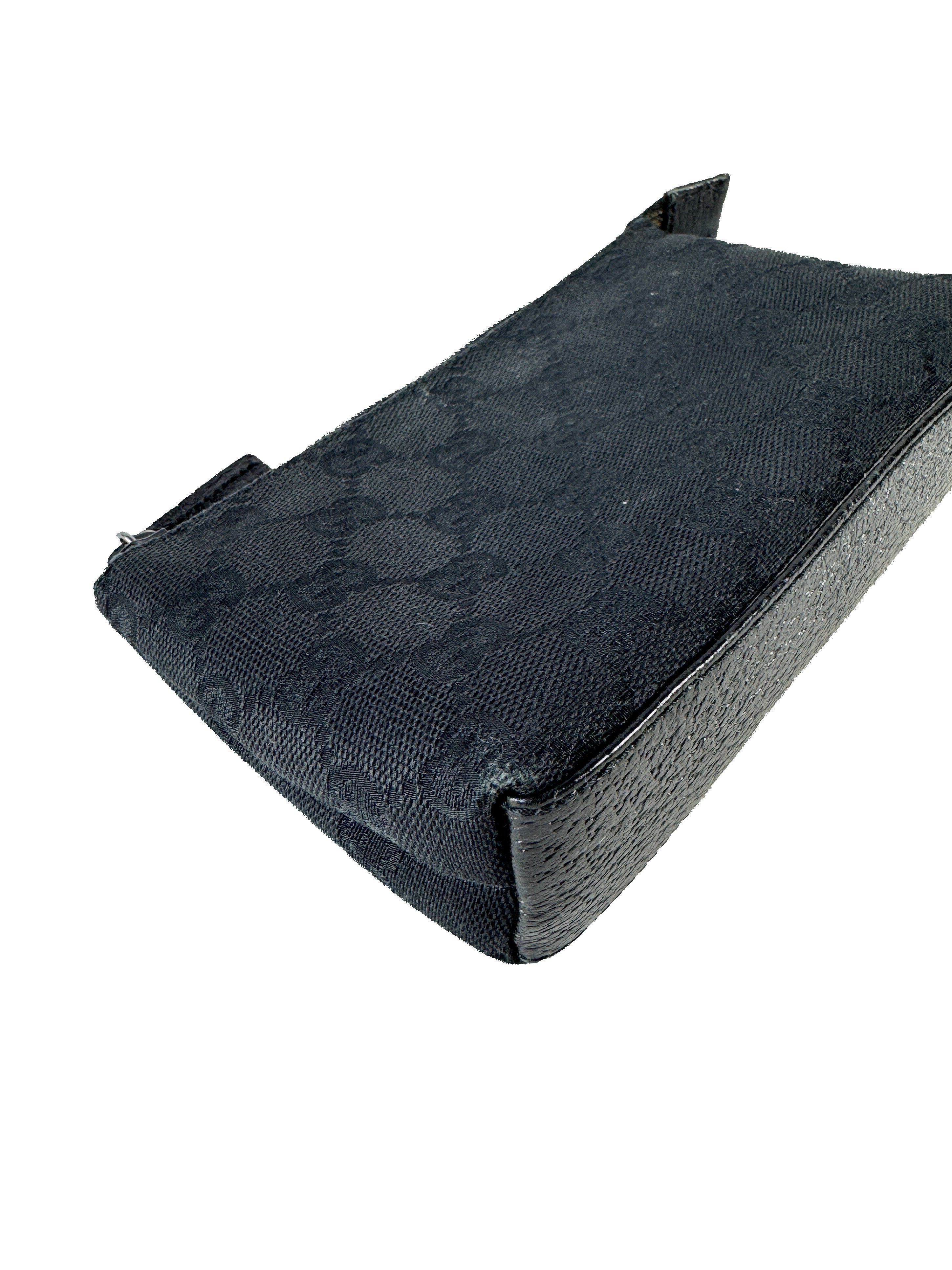 Gucci black GG cloth small zip pouch 002058