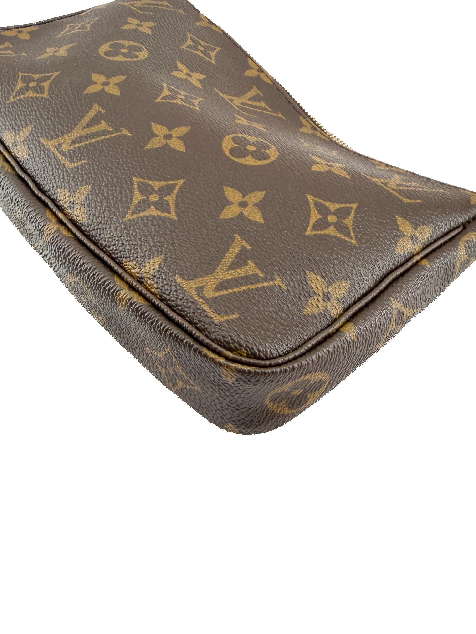 Louis Vuitton monogram vintage pochette accessories VI1020