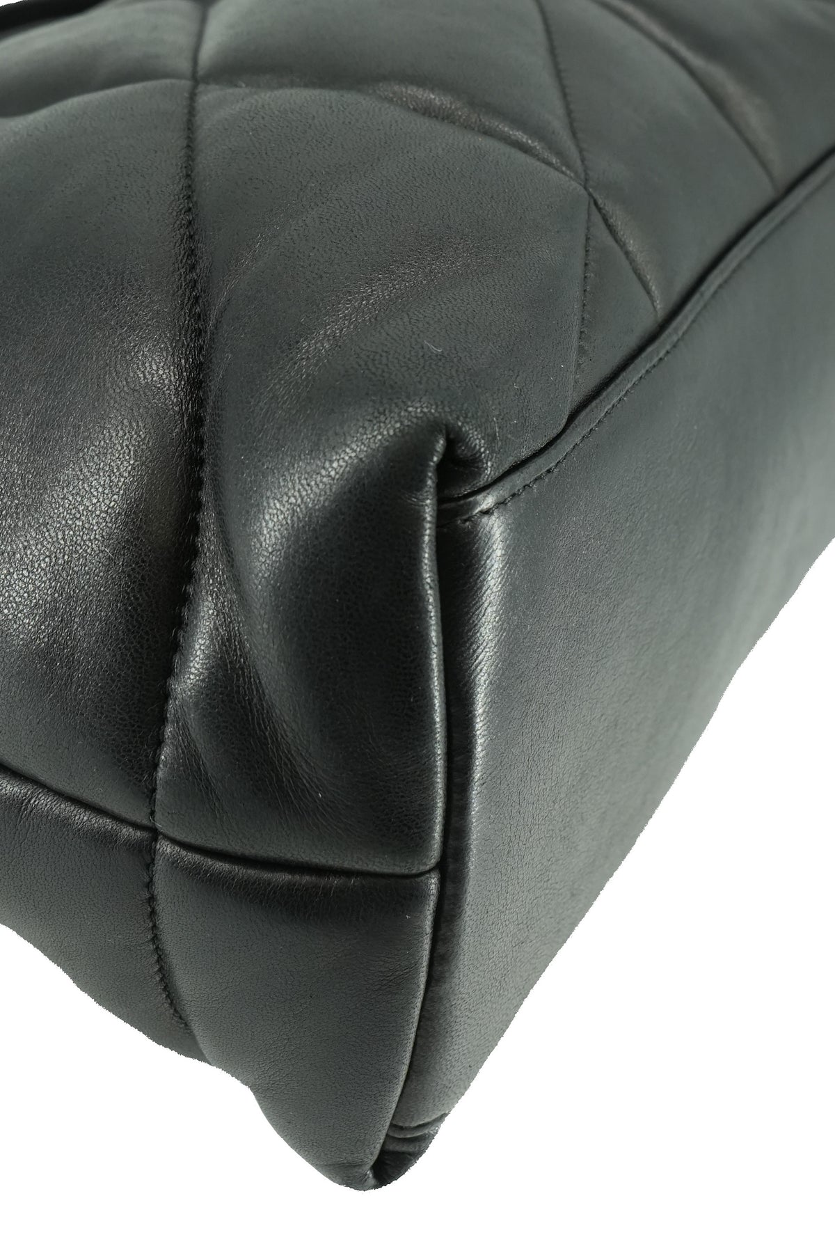 Saint Laurent Loulou black puffer shoulder bag VTM577475-0322