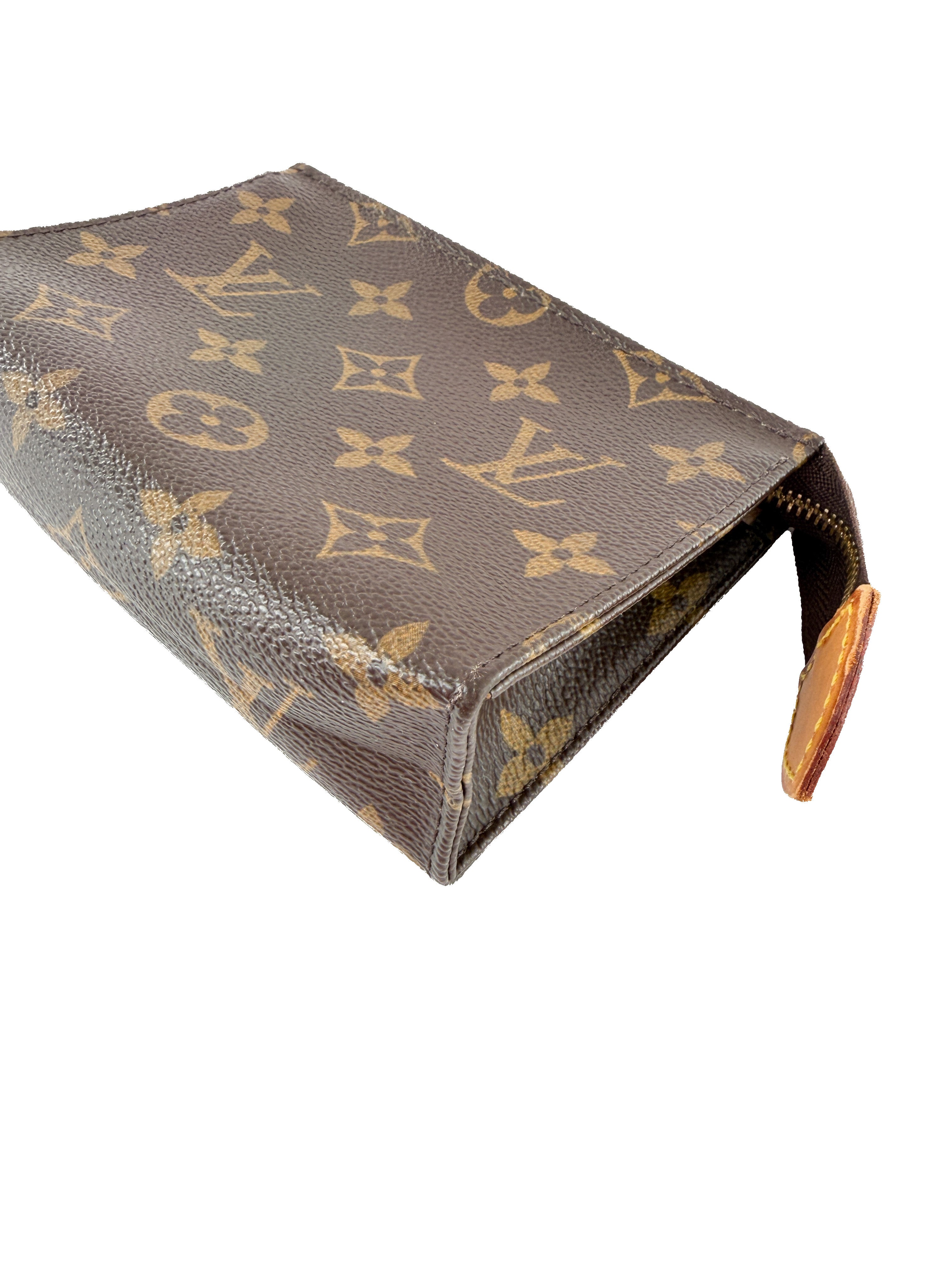 Louis Vuitton monogram toiletry 15 pouch DU0088