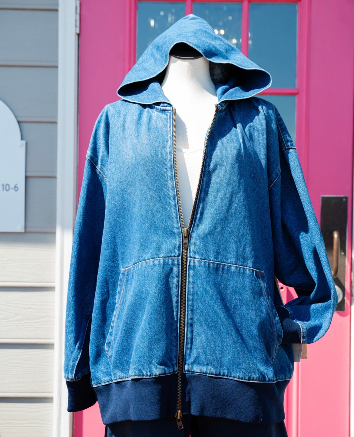 Snacks by MOTHER the big tipper denim jacket size M NWT