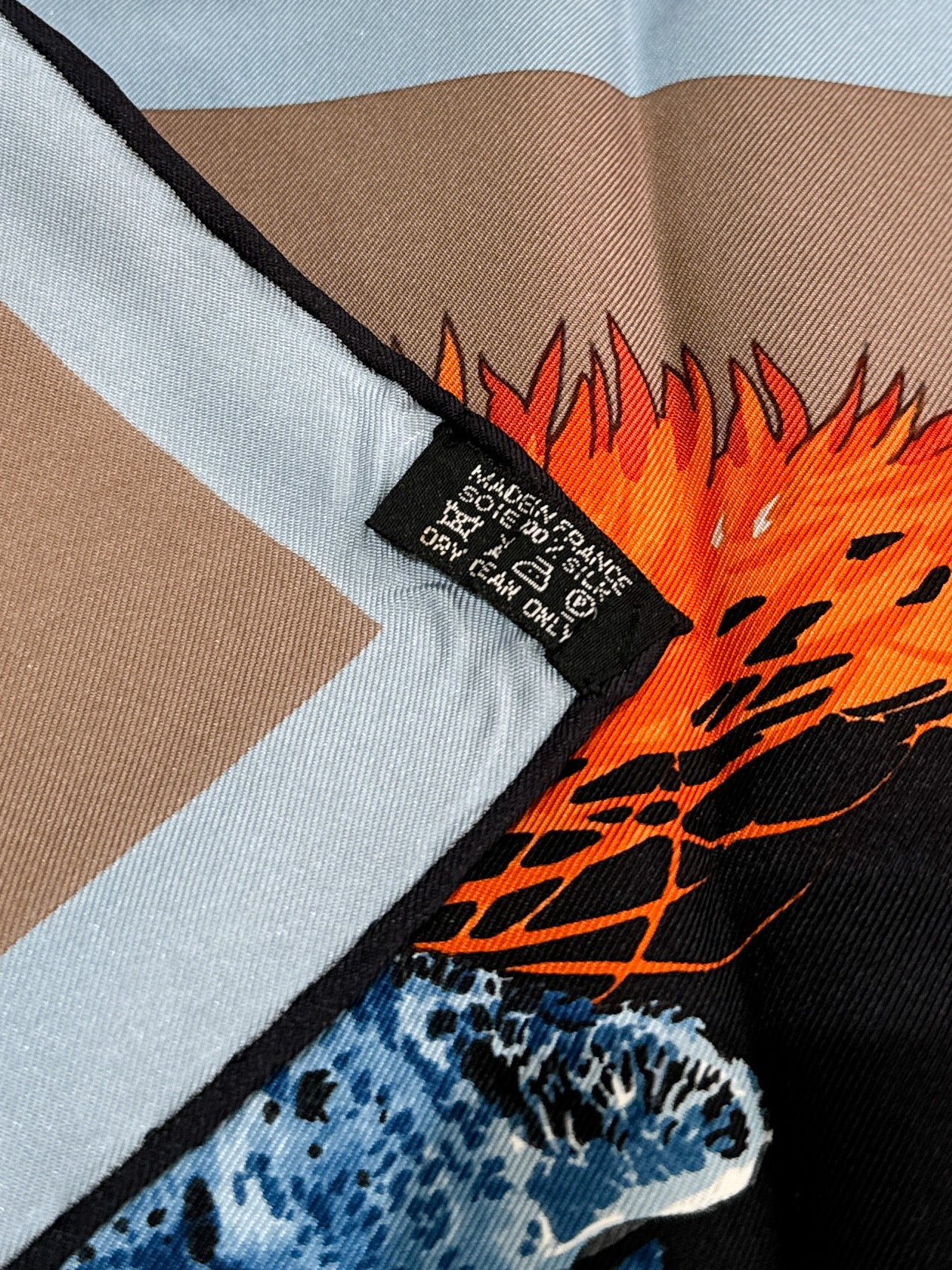 Hermès carre 90cm blue, orange, taupe guepards silk scarf