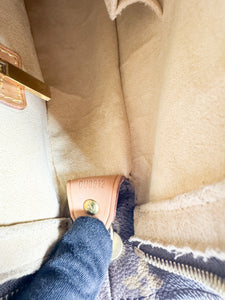 Louis Vuitton monogram Looping GM DU0012
