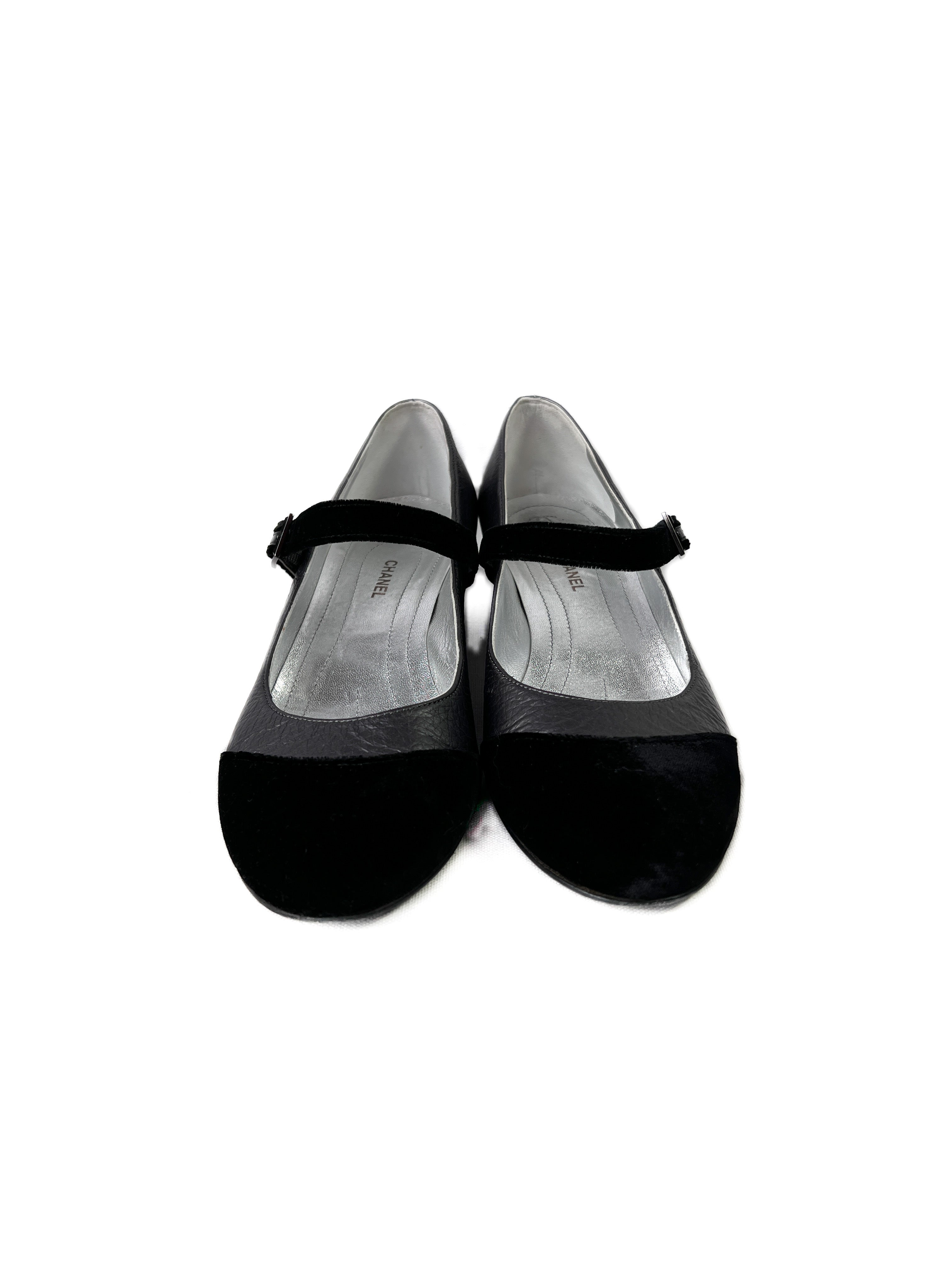 Chanel silver and black leather Mary Janes size 38.5 – My