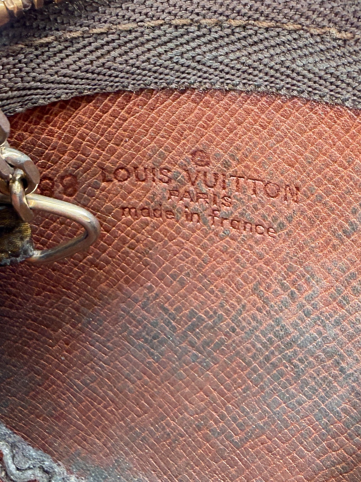 Louis Vuitton monogram Key Cles 882ET