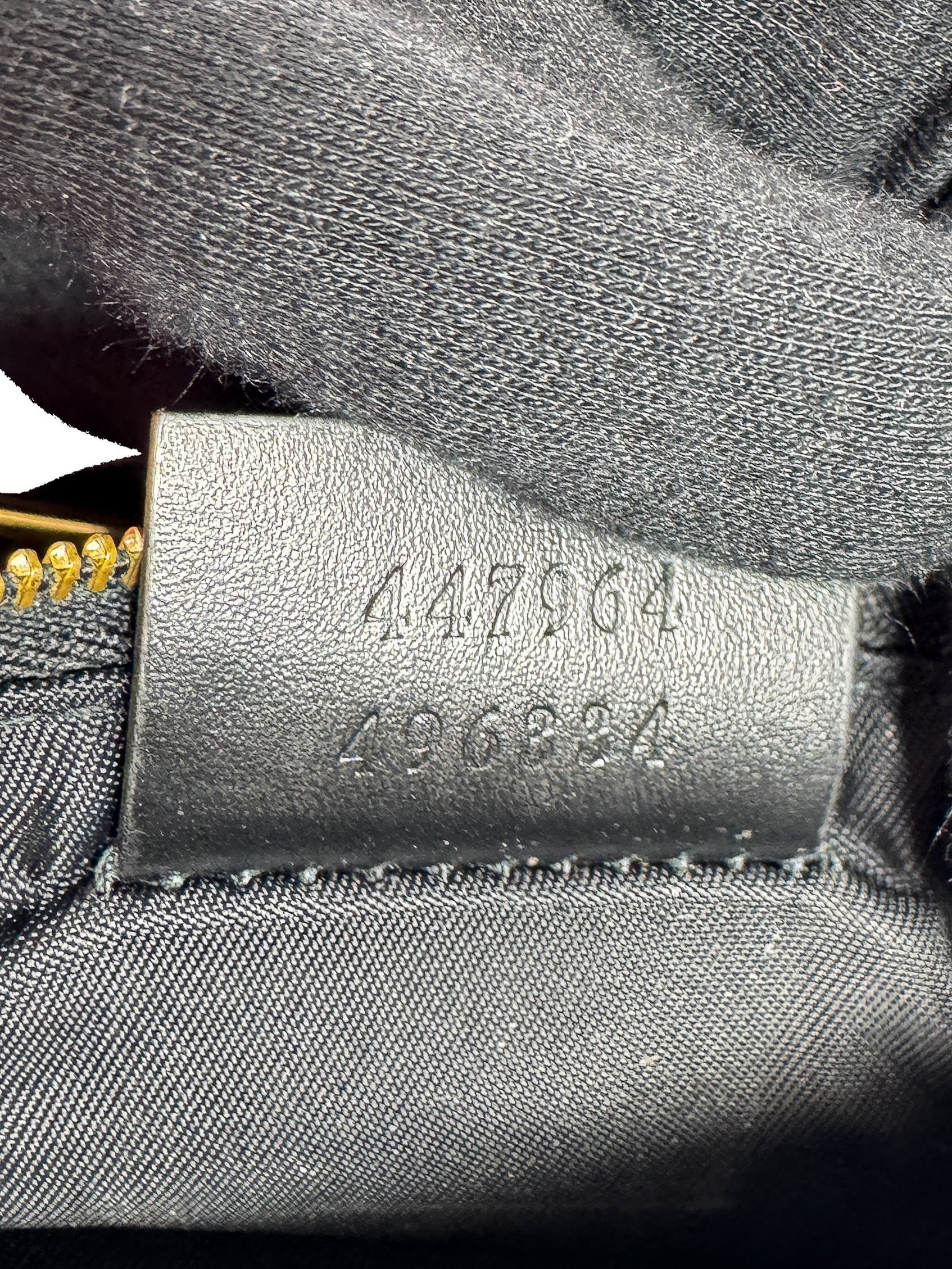 Gucci black leather GG key case 496334