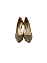 Prada taupe leather pumps size 37