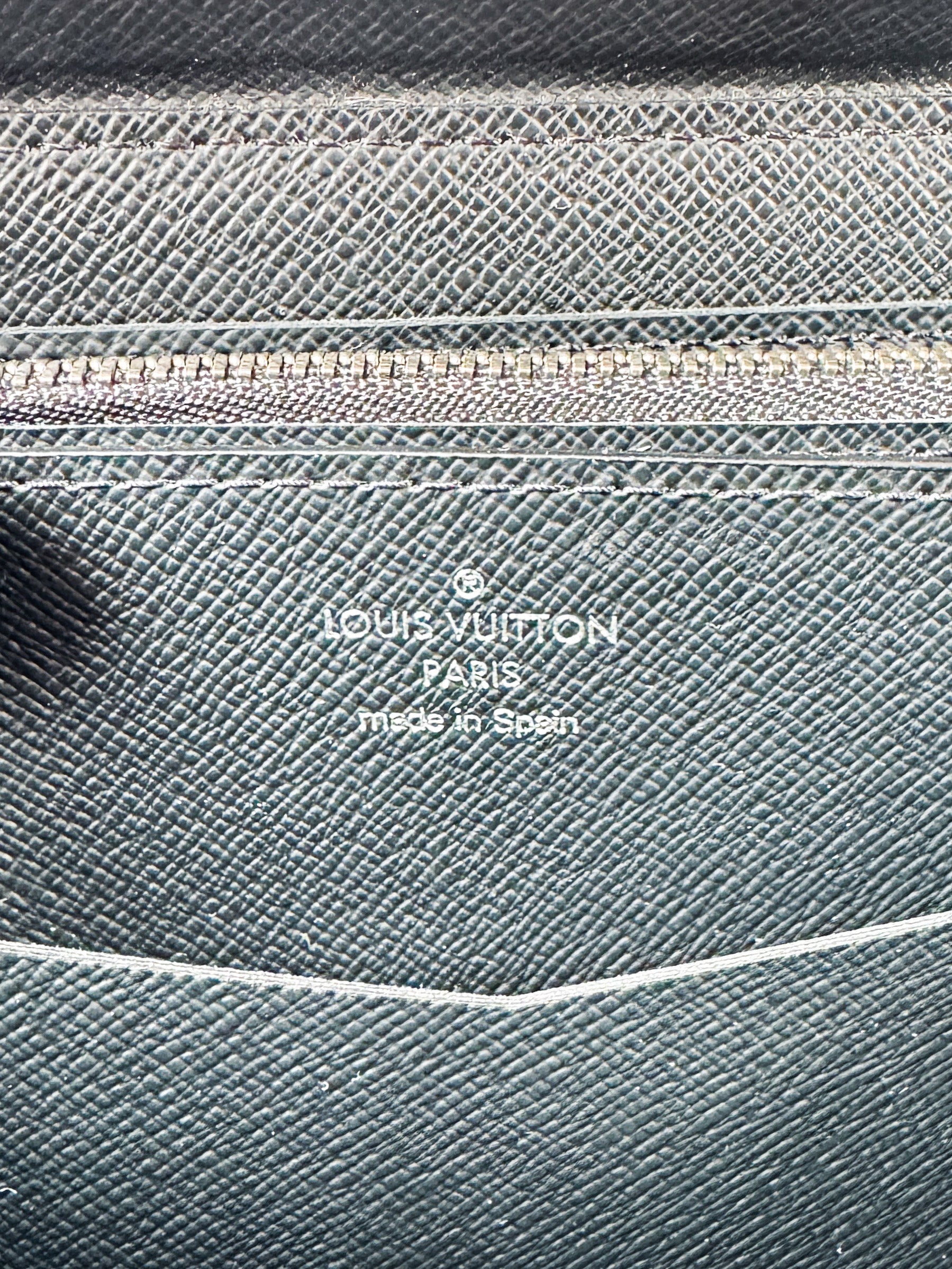 Louis Vuitton monogram eclipse xl zippy travel wallet CA4103