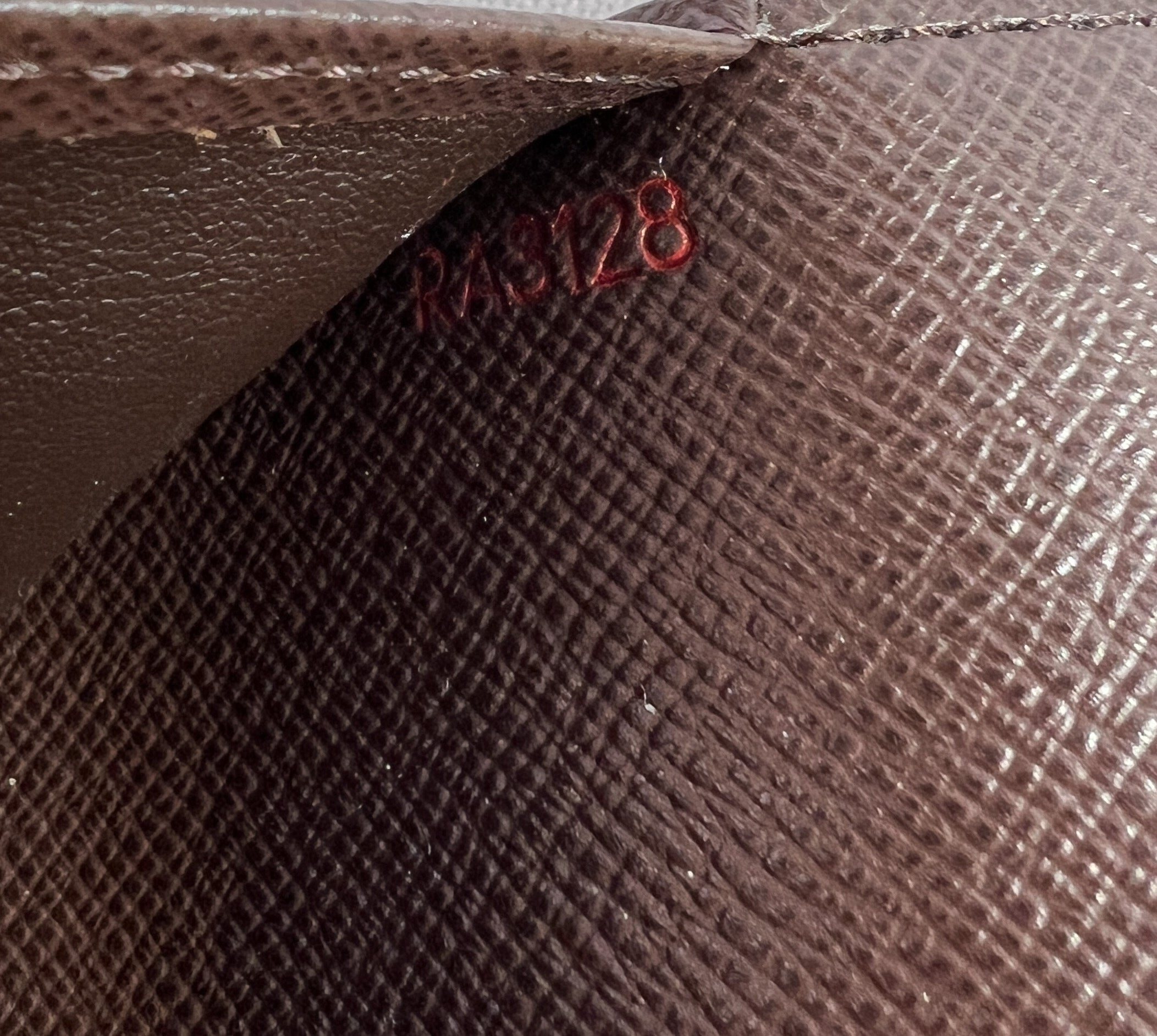 Louis Vuitton damier ebene medium ring agenda