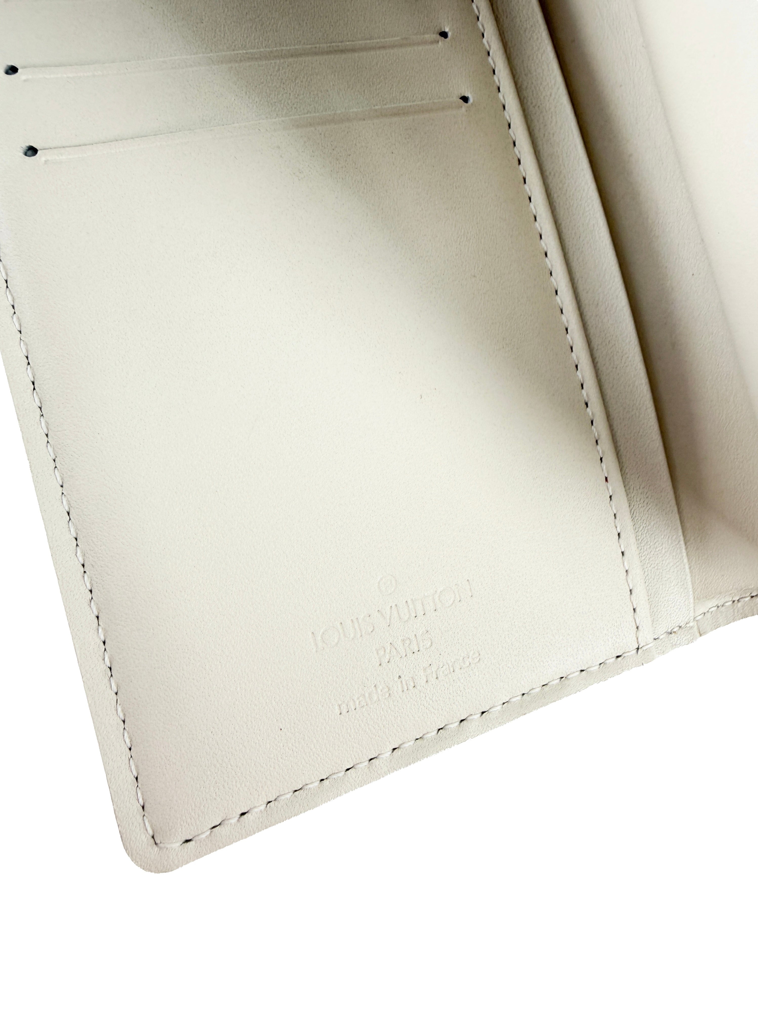 Louis Vuitton white vernis French purse wallet MI3077