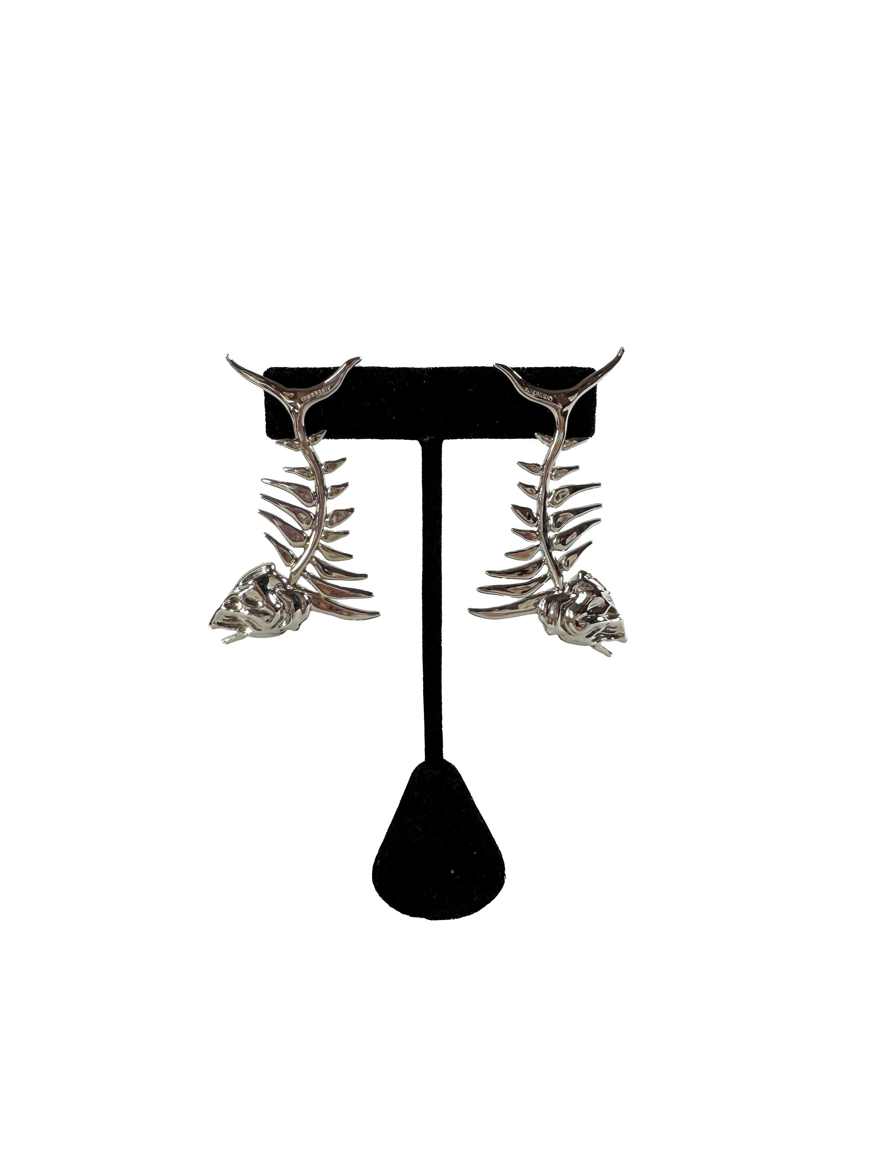 Burberry fishbone silver tone earrings