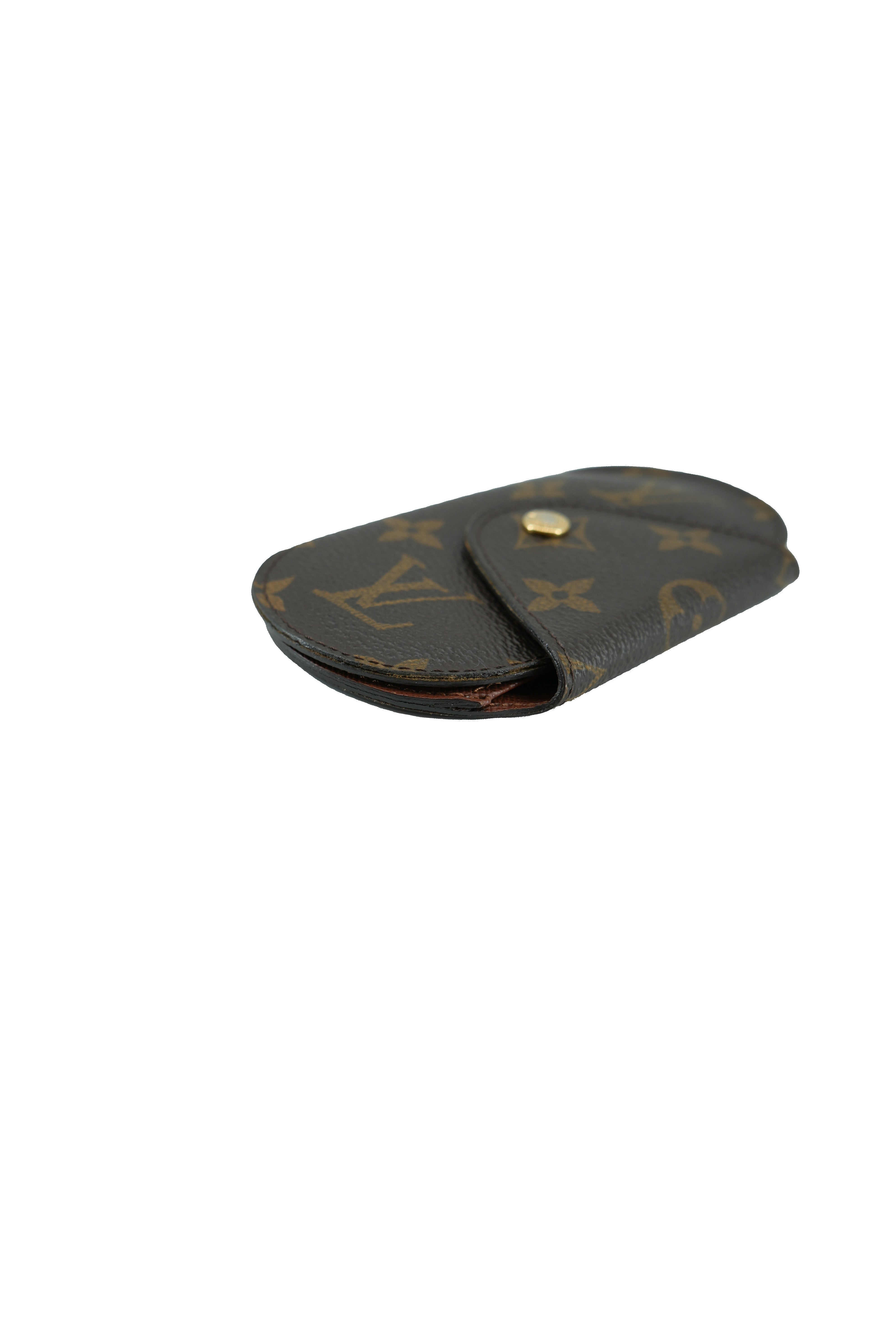 Louis Vuitton monogram round key case