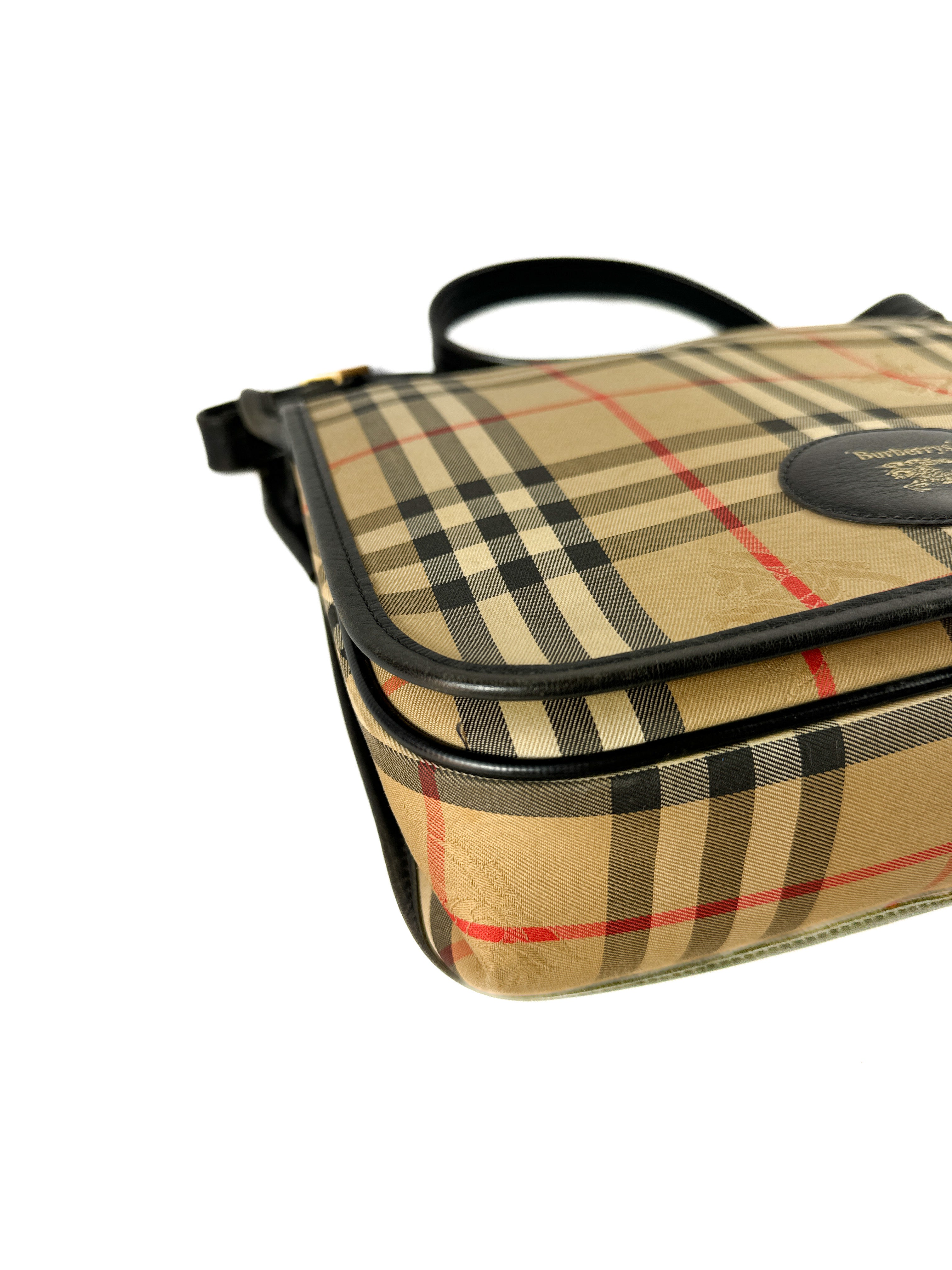 Burberrys vintage check messenger bag