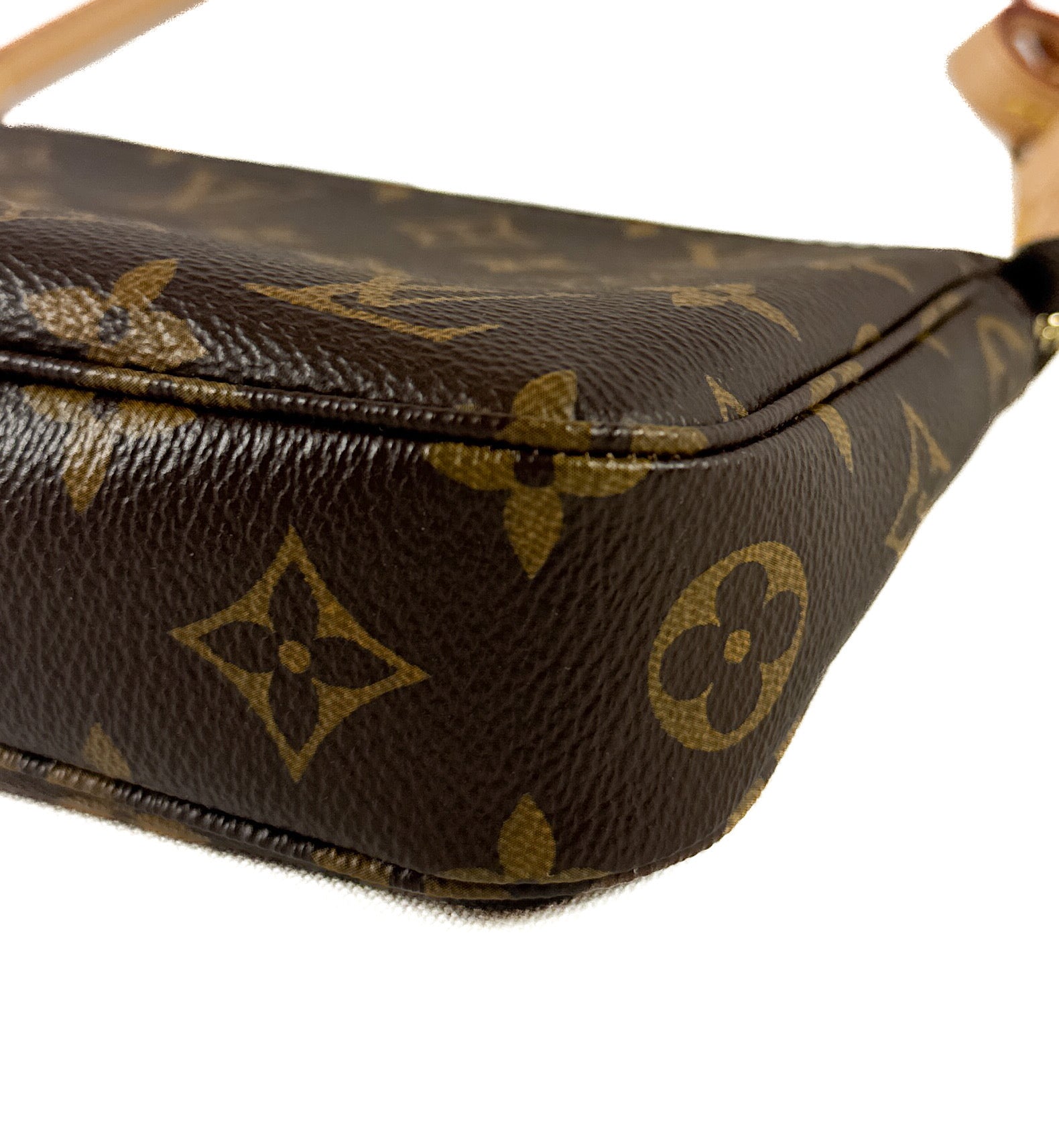 Louis Vuitton monogram pochette accessories NM (microchipped)