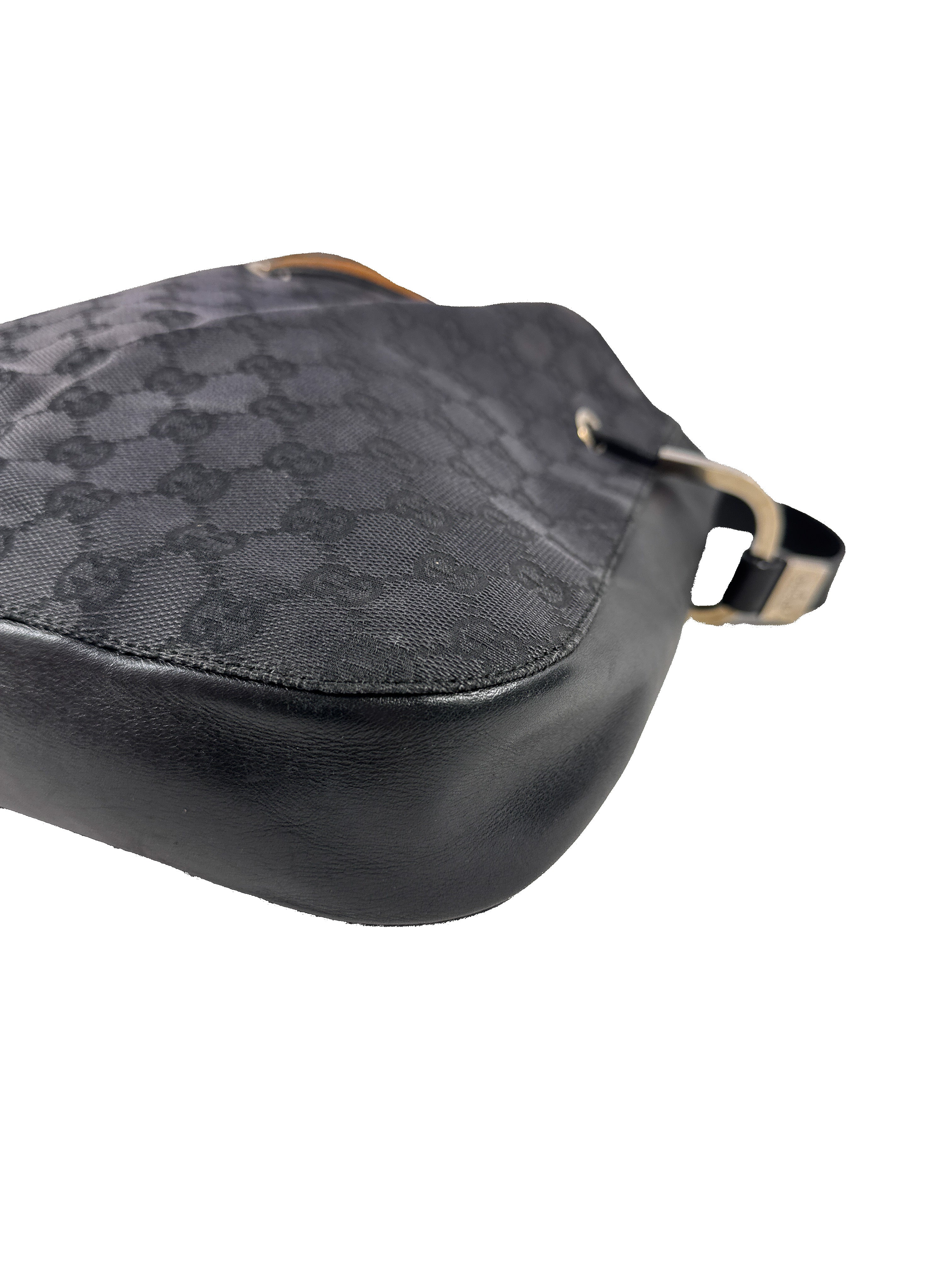 Gucci black signature shoulder bag 001.3748 001998 **as is**