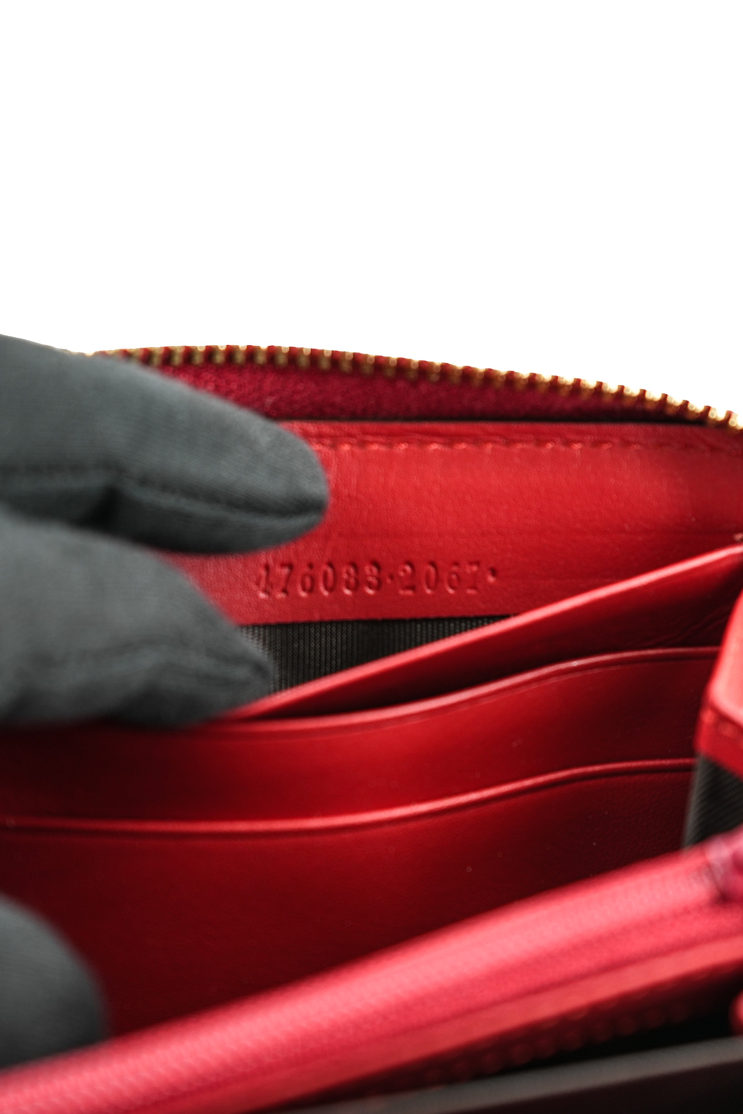 Gucci red leather buckle Sylvie zip around wallet 176083-2062
