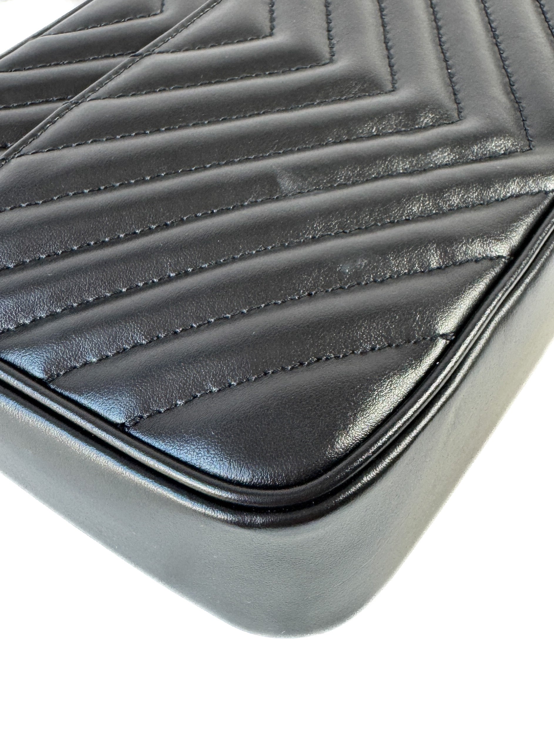 Saint Laurent black Lou medium camera bag FLY761554-0124