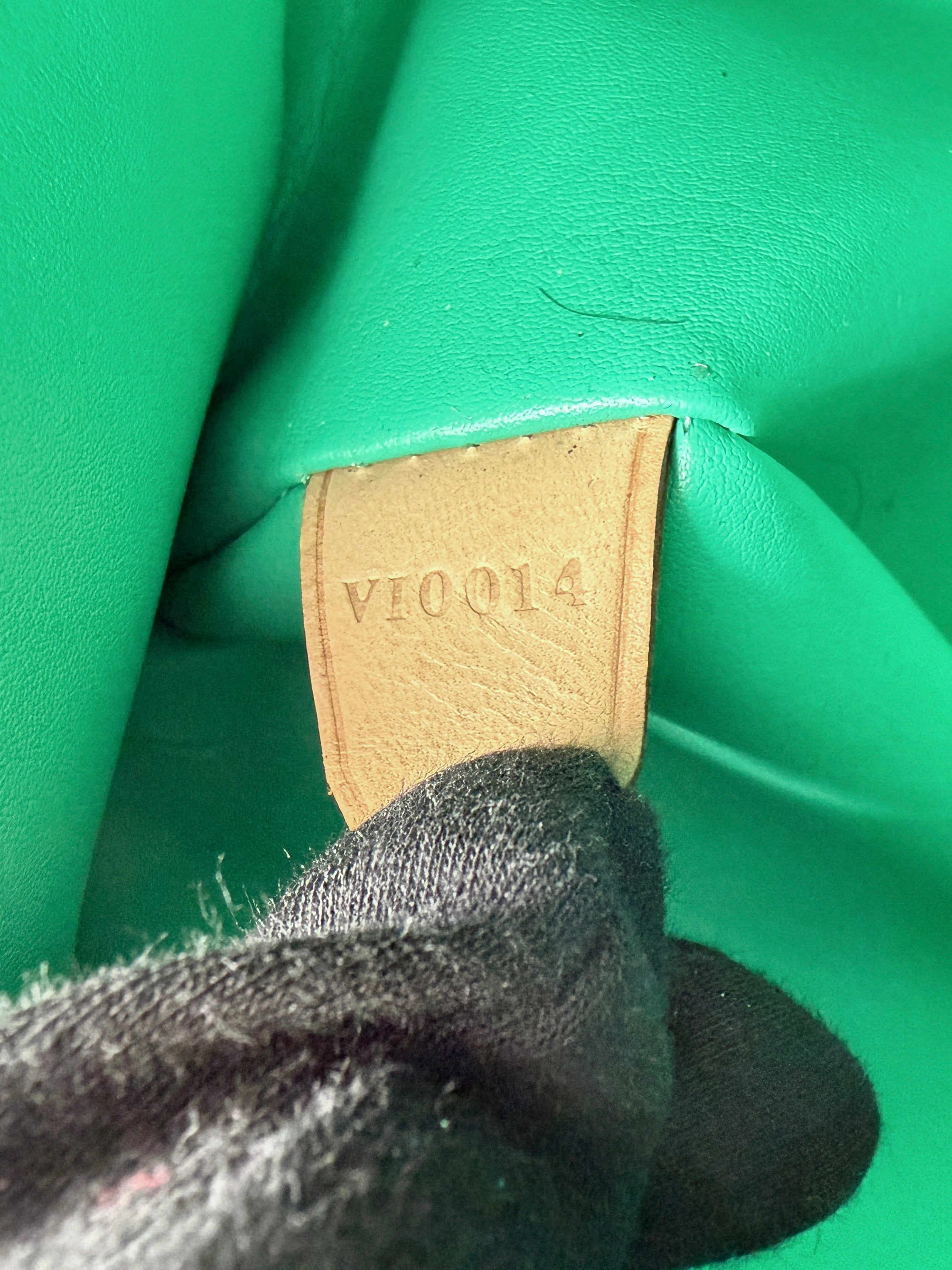 Louis Vuitton mint vernis monogram Bedford VI0014 *as is*