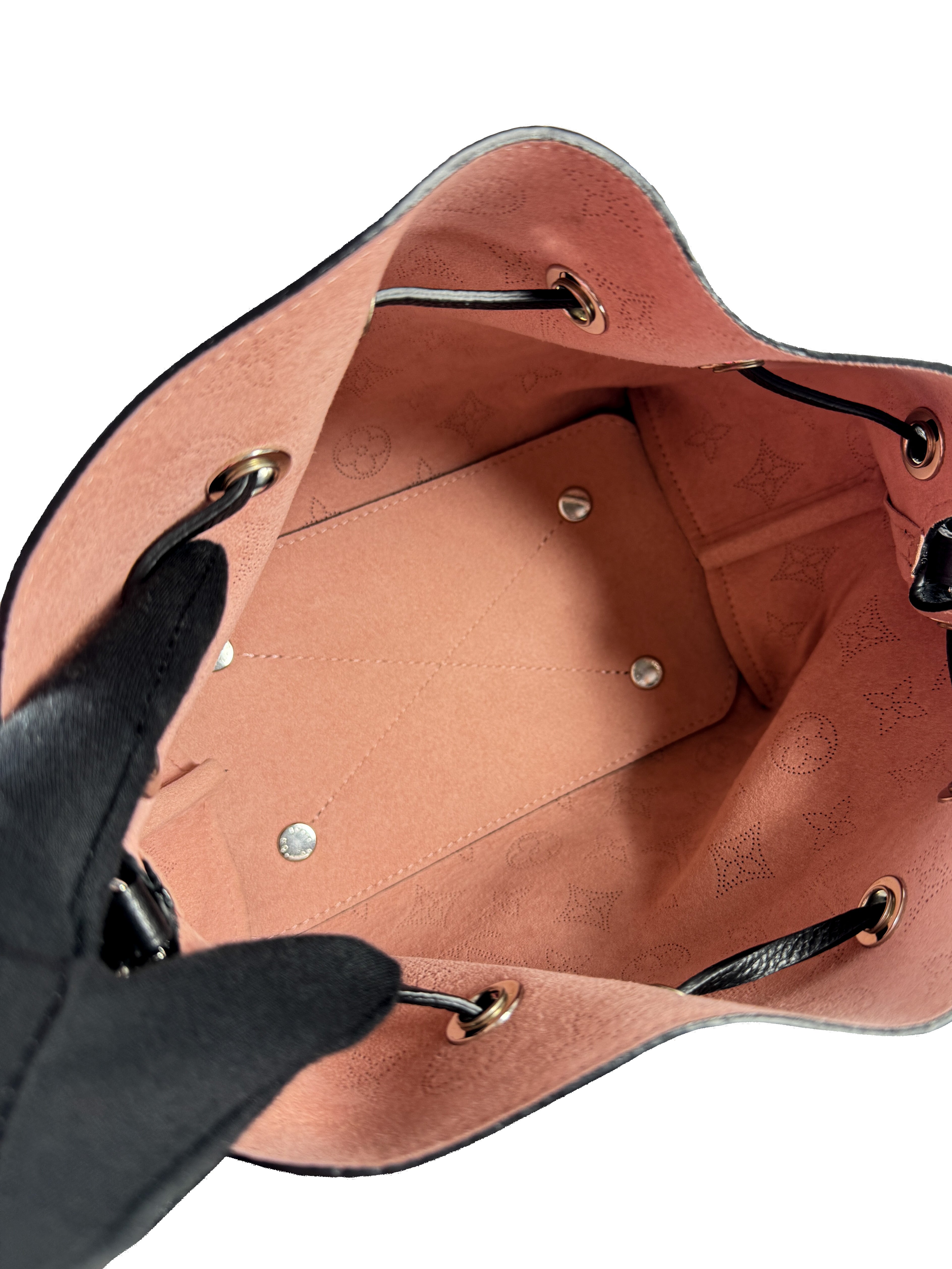 Louis Vuitton Bella Bucket Bag Flight Mode Mahina Leather (NFC)