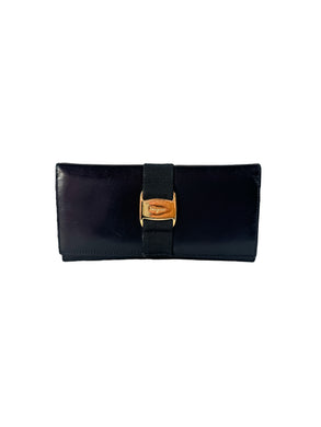 Salvatore Ferragamo black leather vintage Vera wallet  22 3059