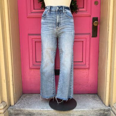 Daze distressed jeans size 6