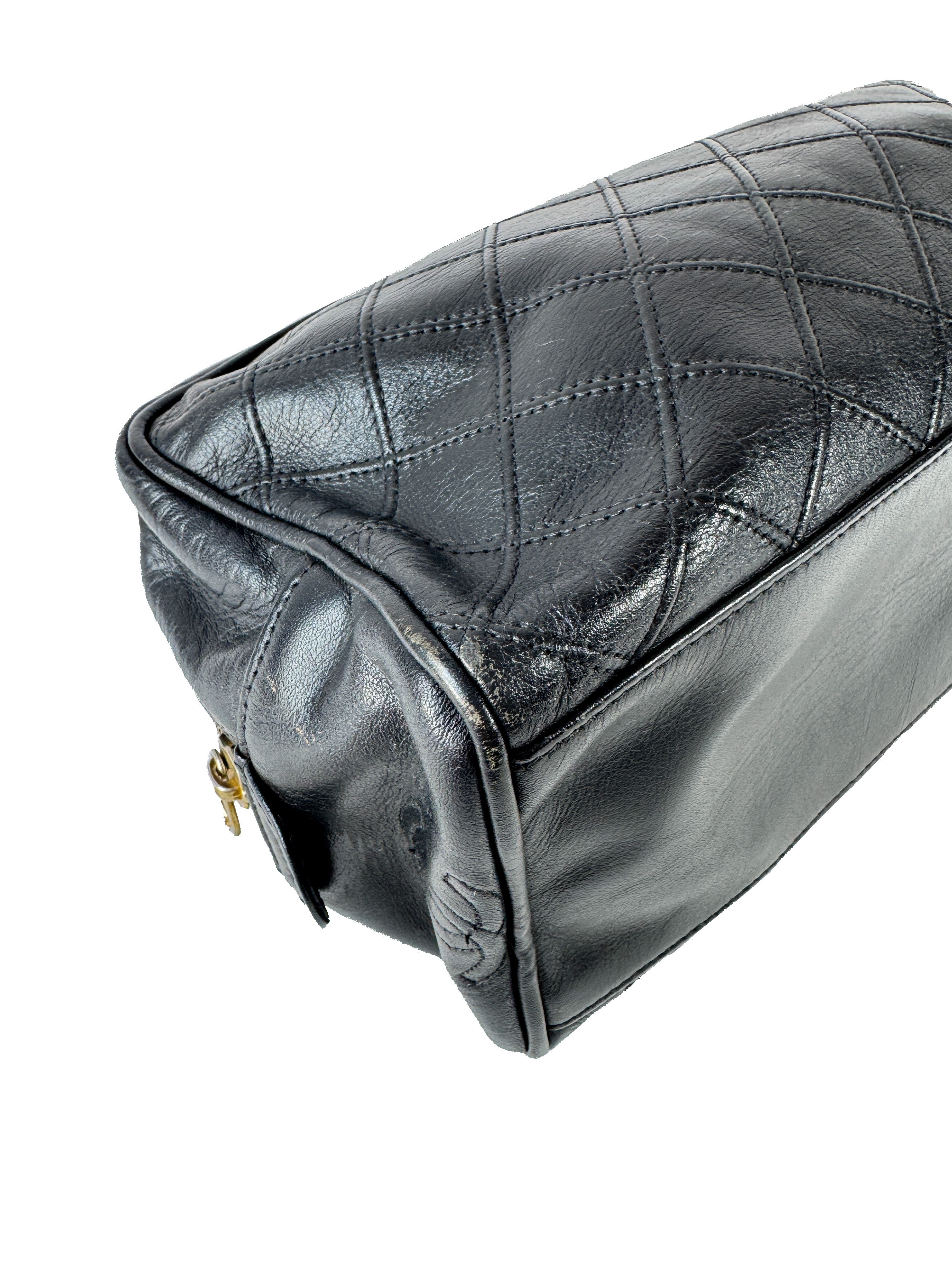 Chanel CC black diamond stitch leather zip case 1077012