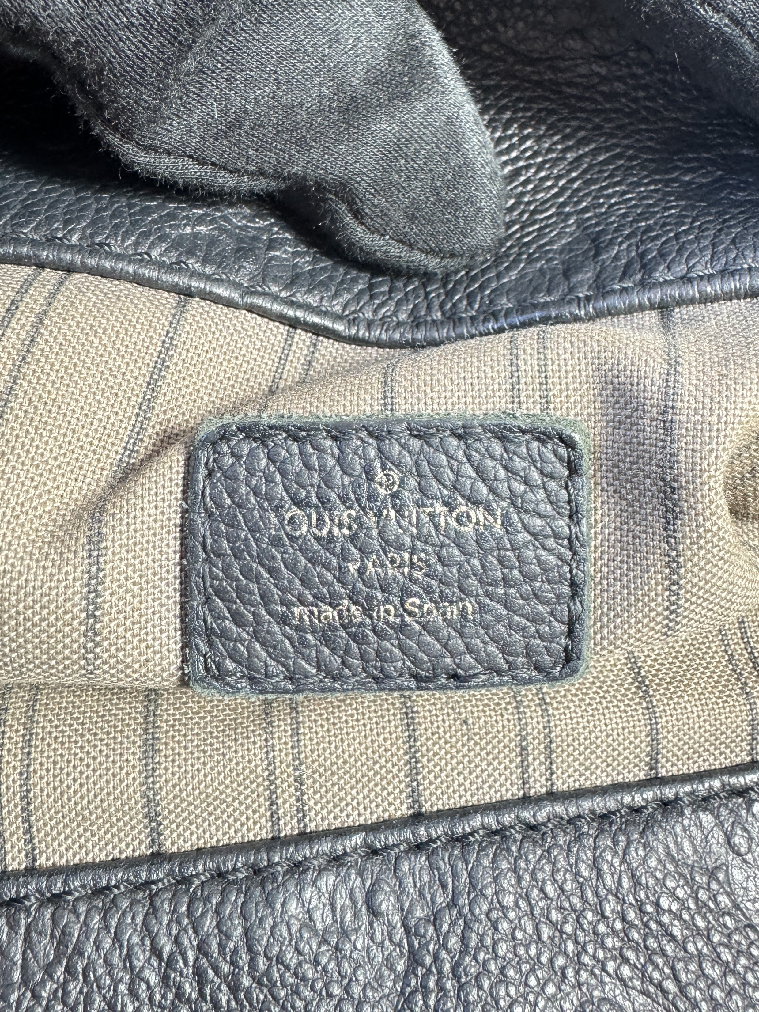 Louis Vuitton monogram black empreinte Artsy MM CA1185