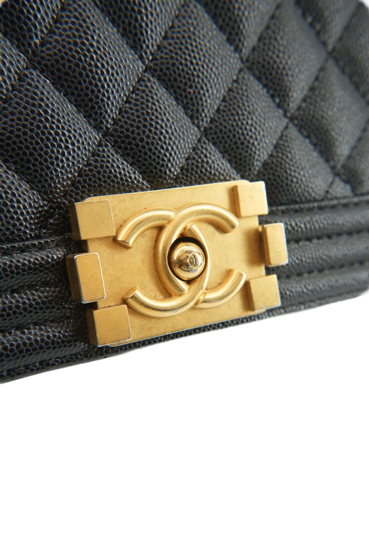 Chanel black caviar Boy bag GPU8KPG9