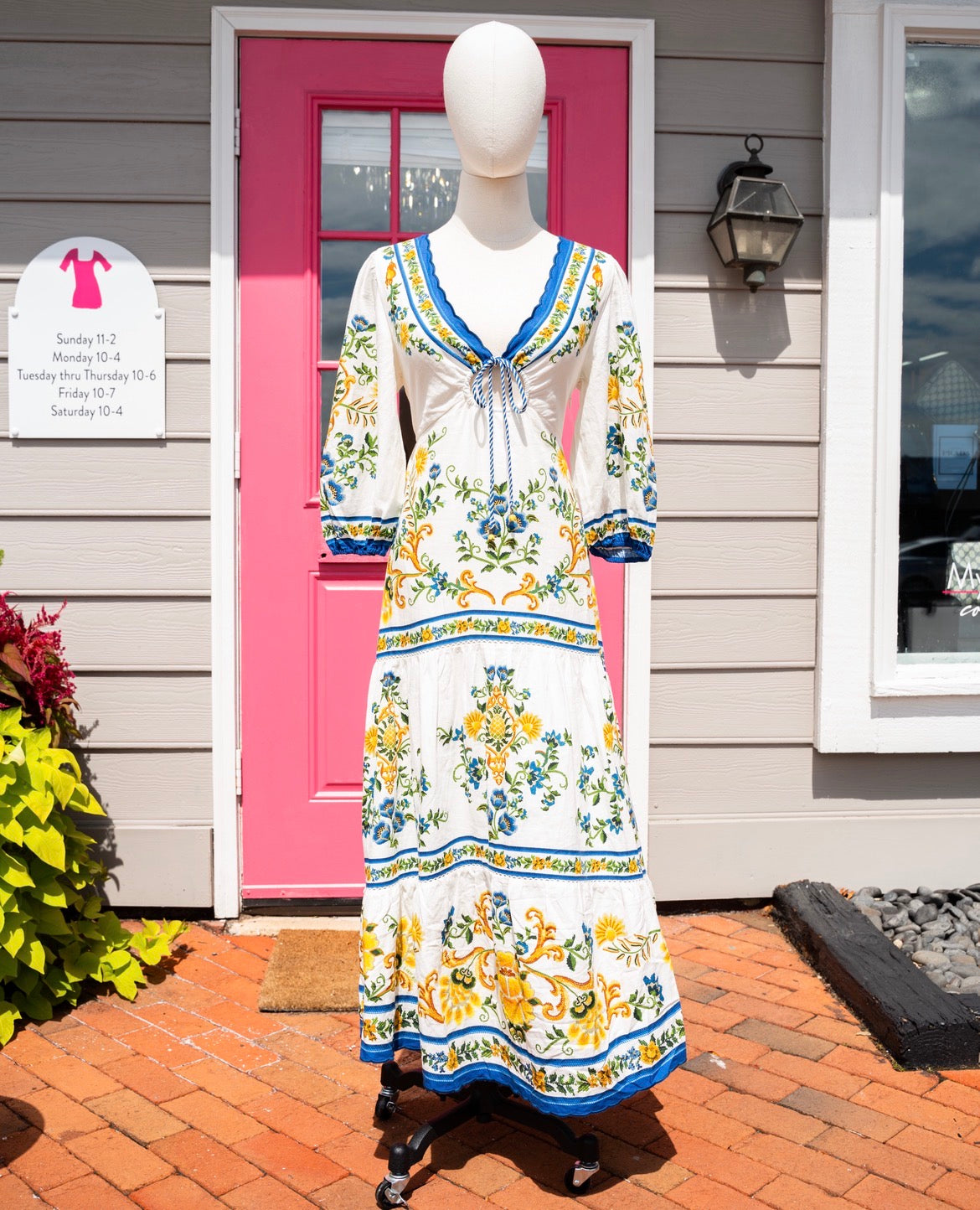 FARM RIO Emily floral tapestry dress size S NWT