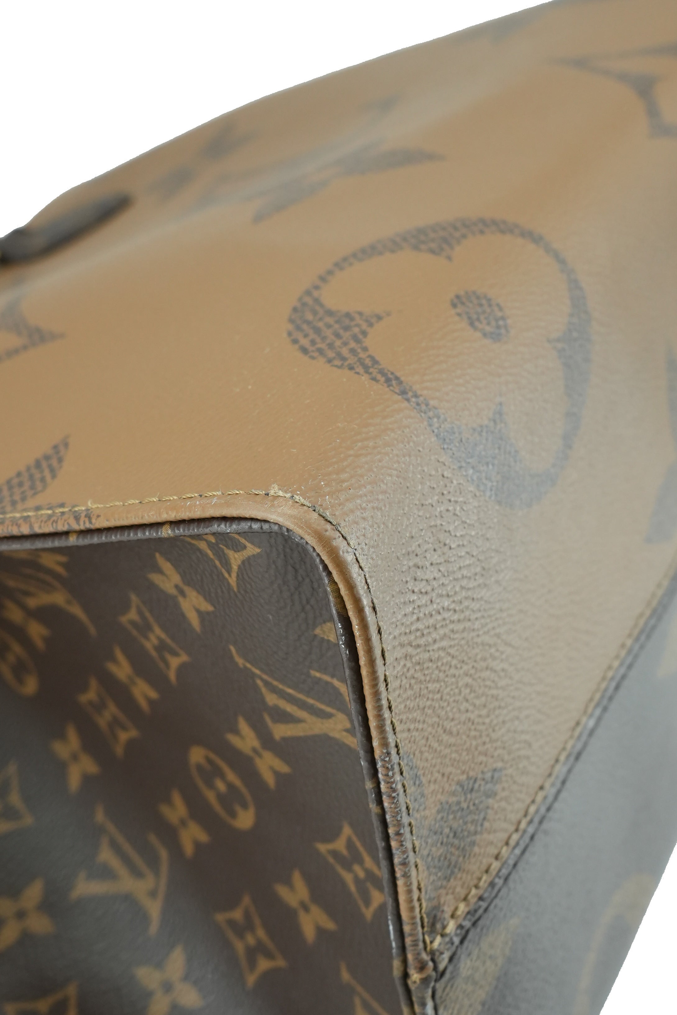 Louis Vuitton reverse monogram OntheGo GM NFC