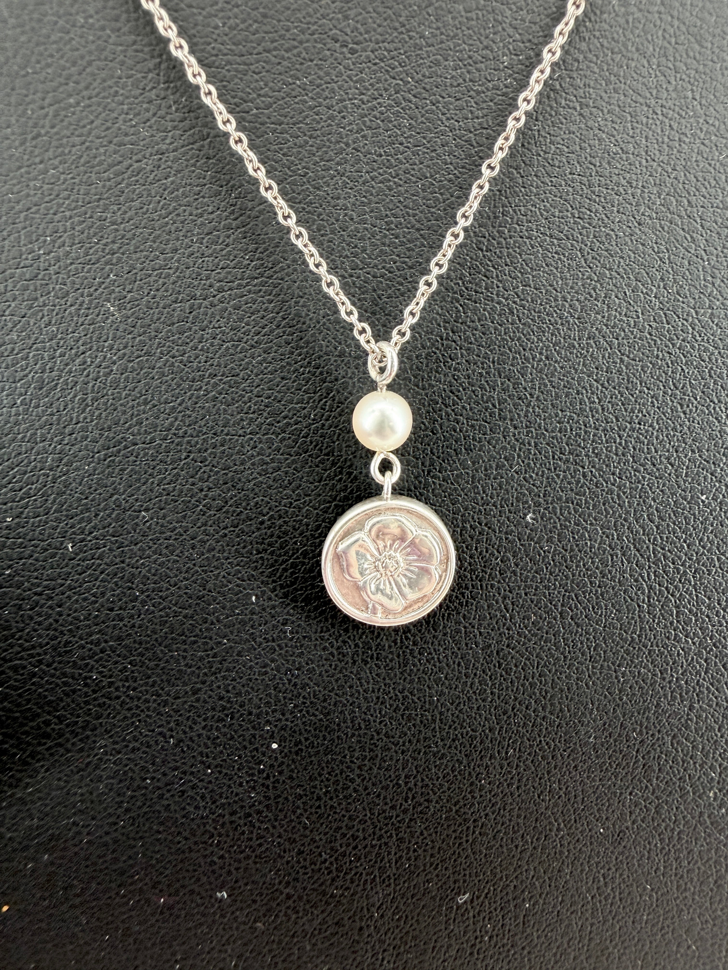 Tiffany & Co. Nature Rose Cultured Pearl necklace