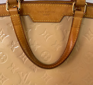 Louis Vuitton - Brea GM Monogram Vernis Leather Blanc Corail