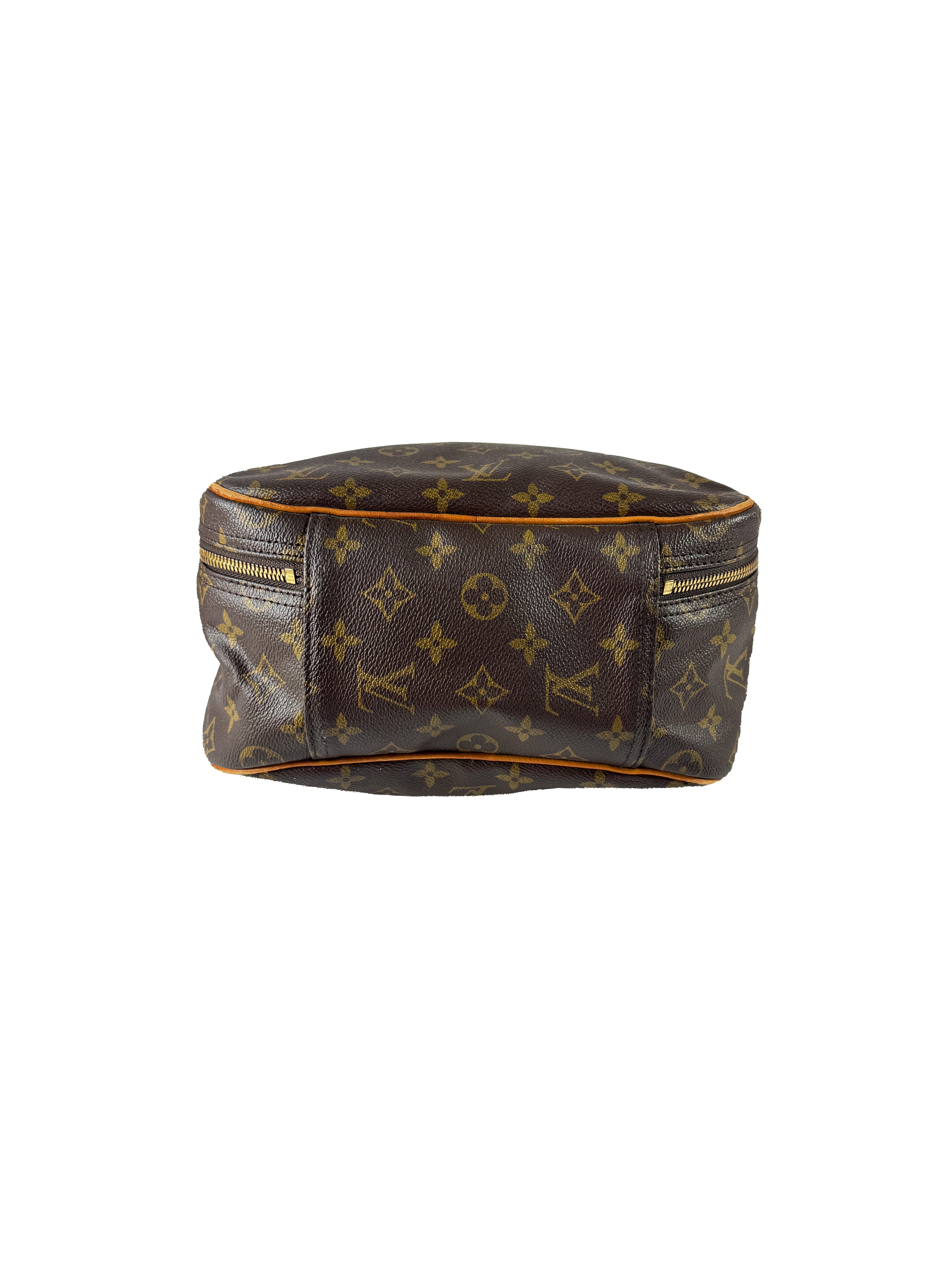 Louis Vuitton monogram excursion bag VI0926