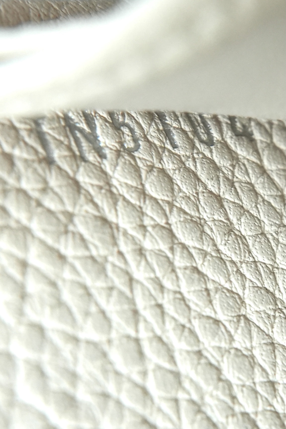 Louis Vuitton white Mahina leather Iris wallet TN5104
