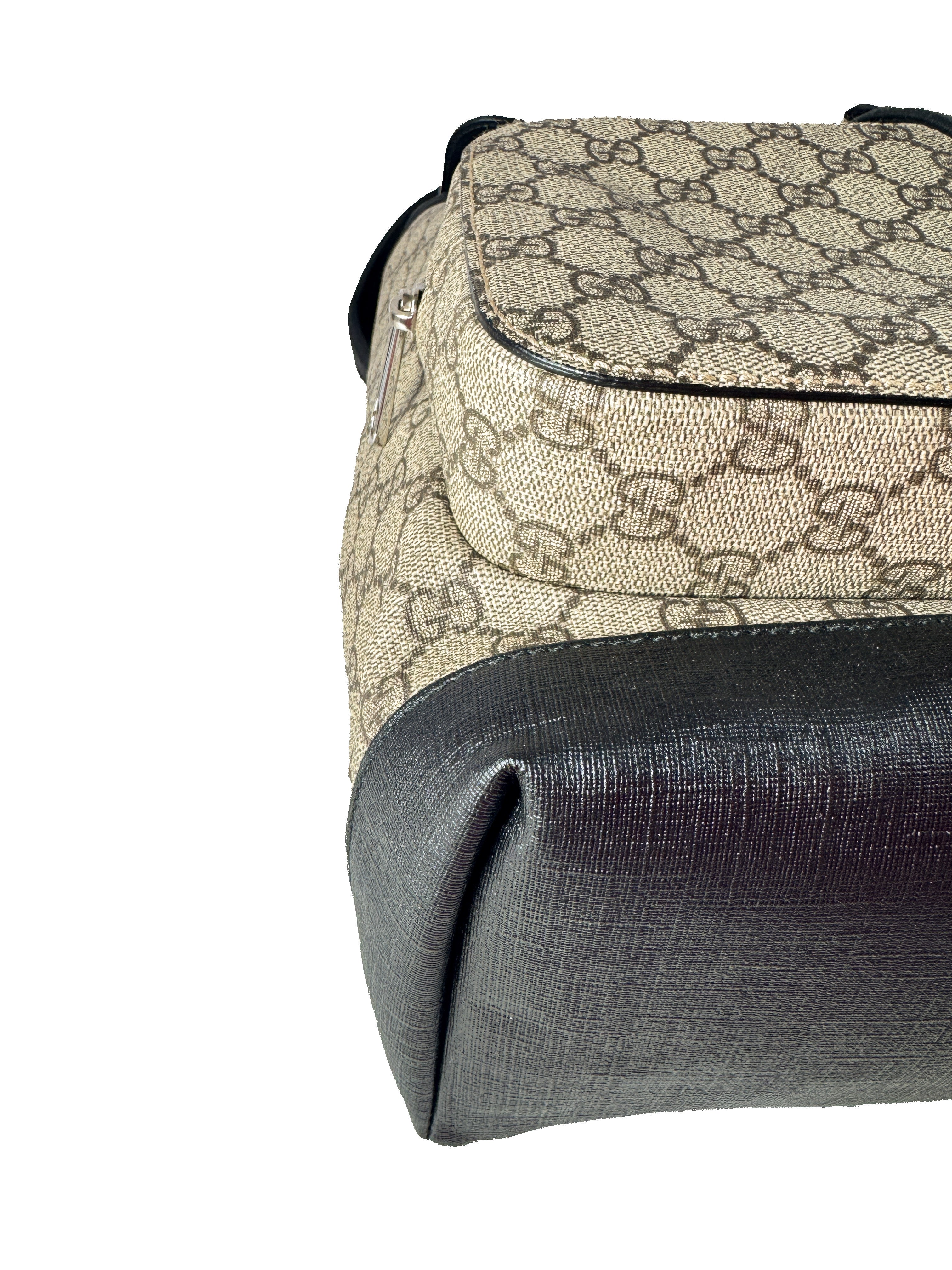 Gucci GG Supreme buckle backpack