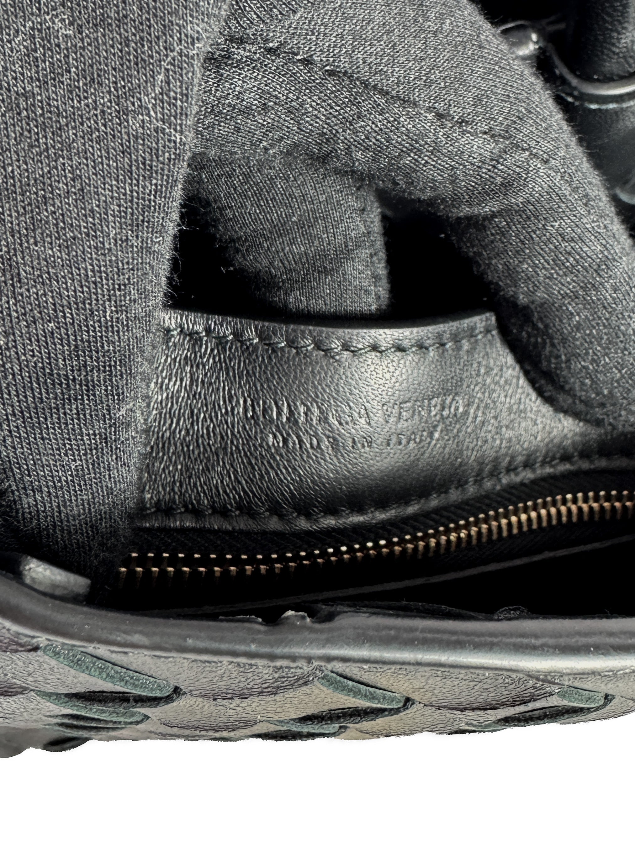 Bottega Veneta black Andiamo small tote A01080074L