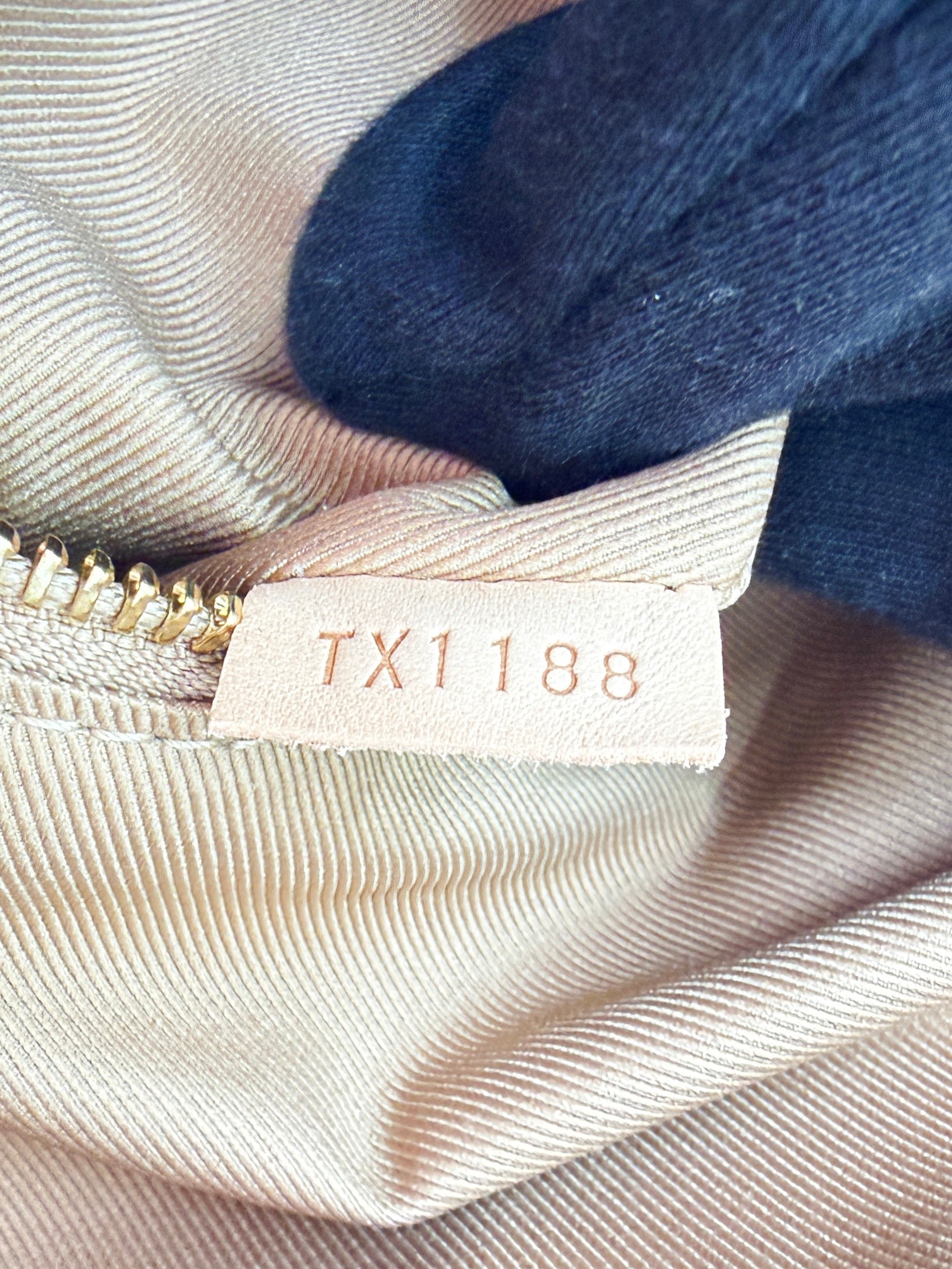 Louis Vuitton Graceful MM Monogram TX1188