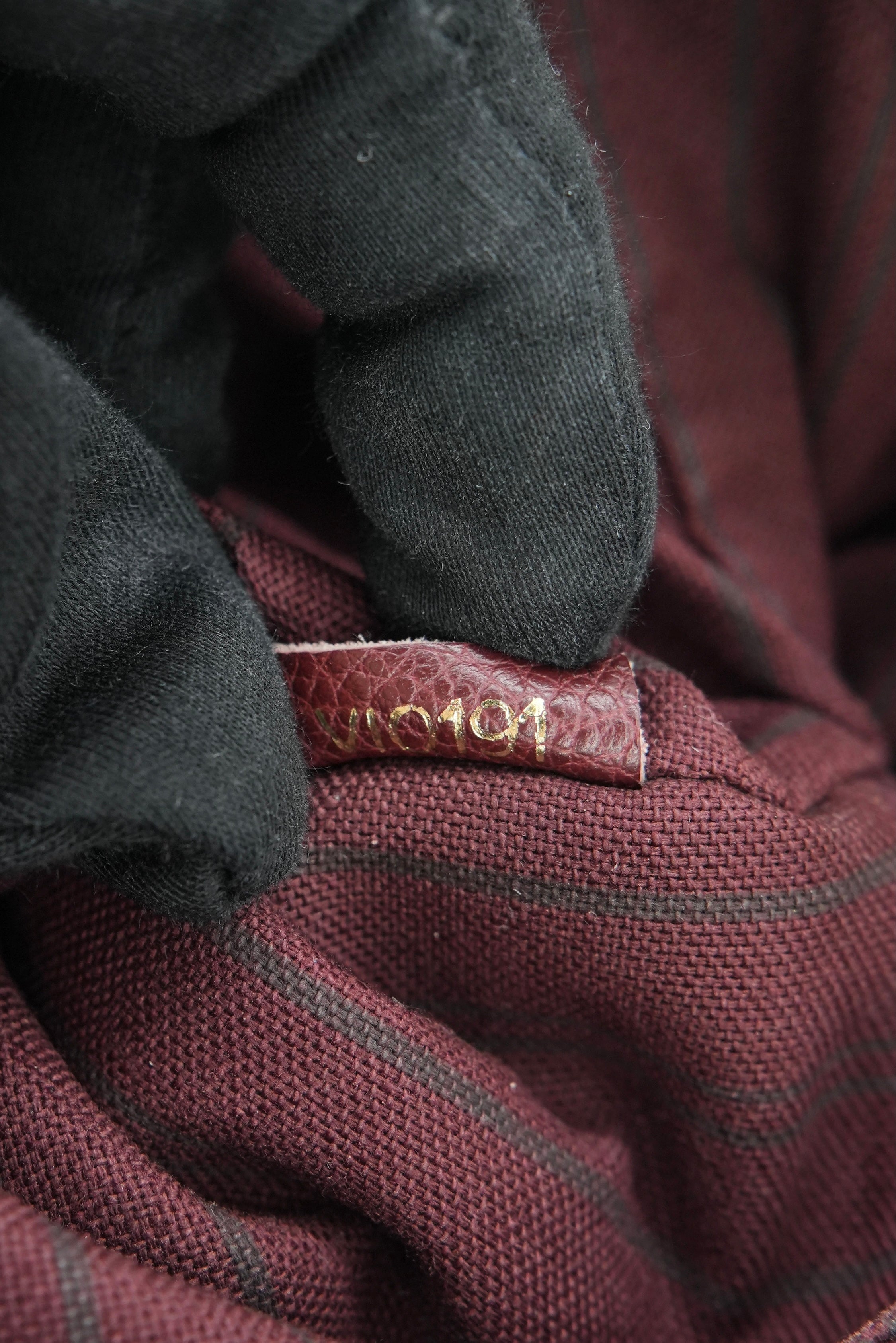 Louis Vuitton burgundy empreinte Lumineuse GM VI0191