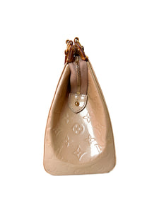 Louis Vuitton Beige Poudre Monogram Vernis Brea PM NM Bag Louis Vuitton |  The Luxury Closet