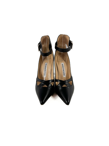 Manolo Blahnik black pointed toe pumps size 35