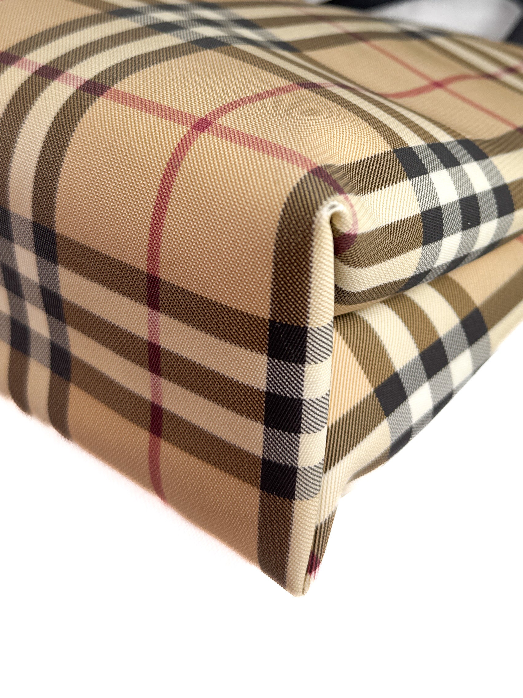 Burberry nova check coated tote T-02-01