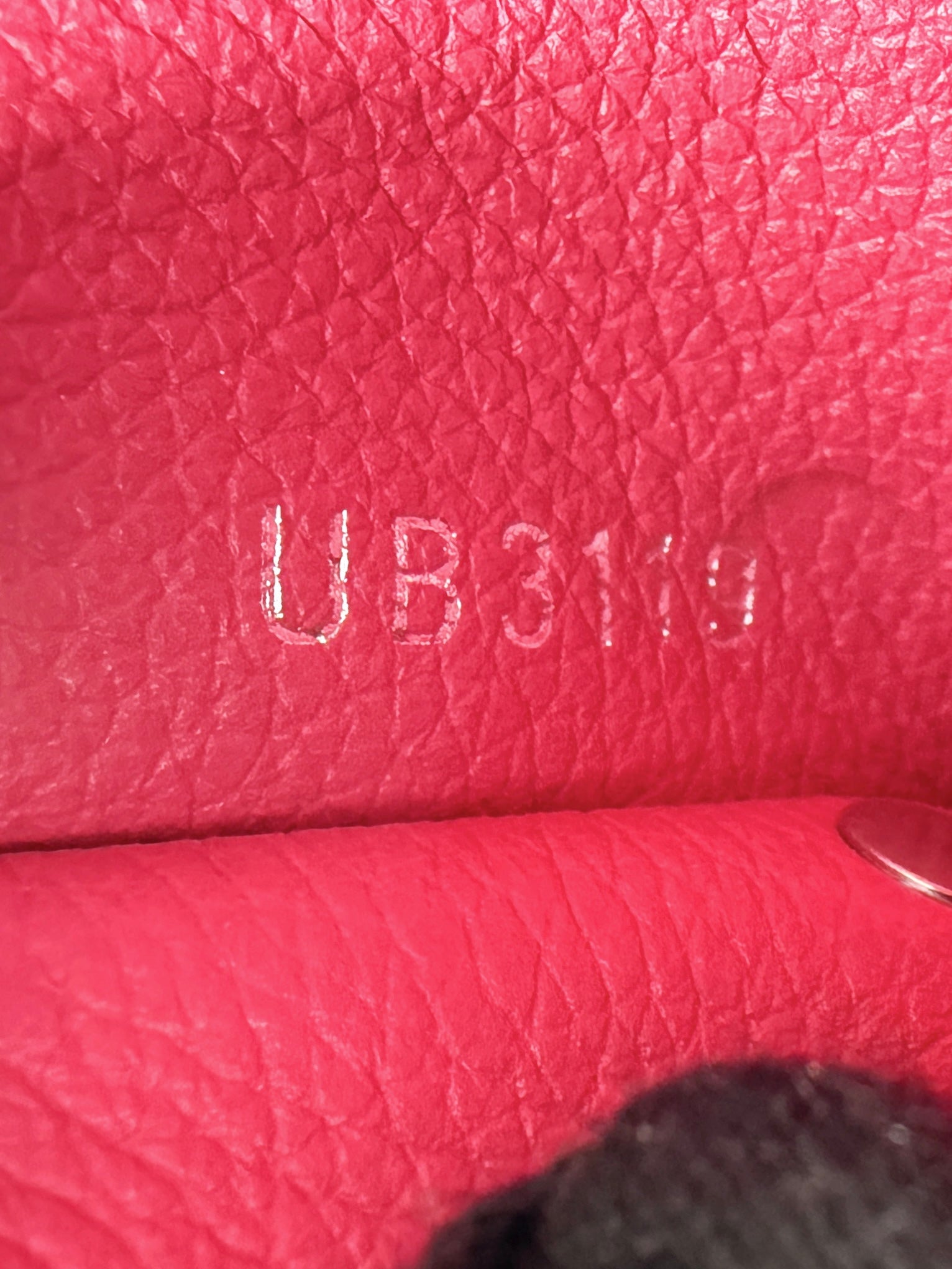 Louis Vuitton pink leather lockmini wallet UB3110